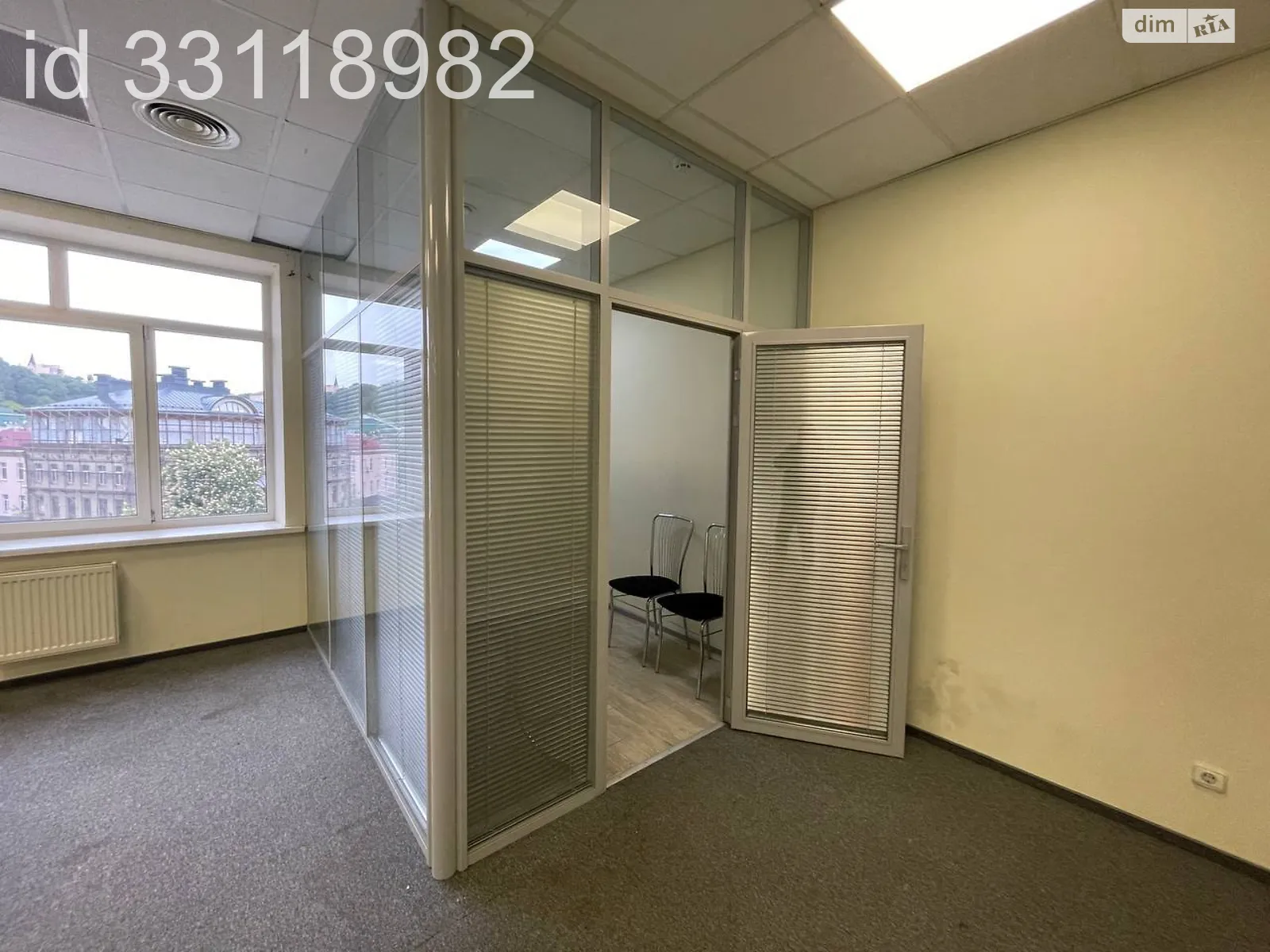 Сдается в аренду офис 106 кв. м в бизнес-центре, цена: 1800 $ - фото 1