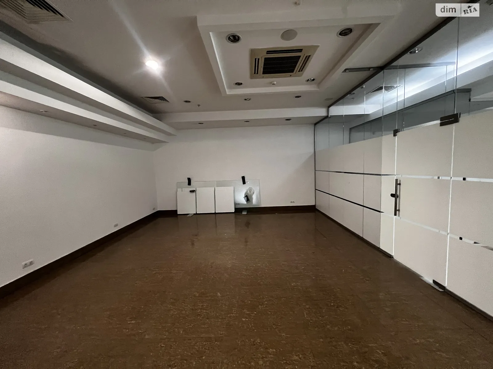 Здається в оренду офіс 45 кв. м в бізнес-центрі, цена: 18000 грн - фото 1