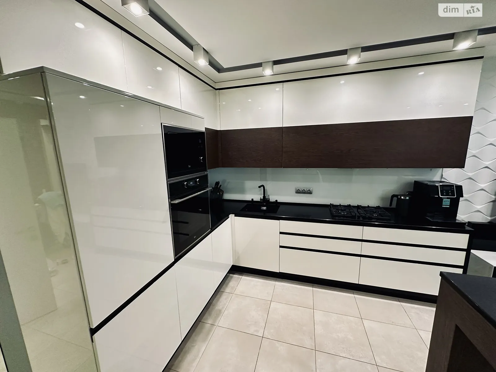 2-кімнатна квартира 70 кв. м у Запоріжжі, вул. Поштова(Горького), 119 - фото 1