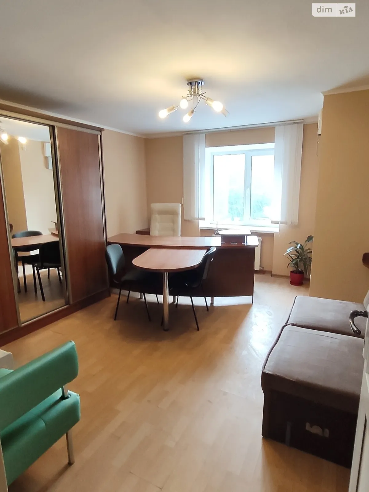 Сдается в аренду офис 18 кв. м в бизнес-центре, цена: 7500 грн - фото 1