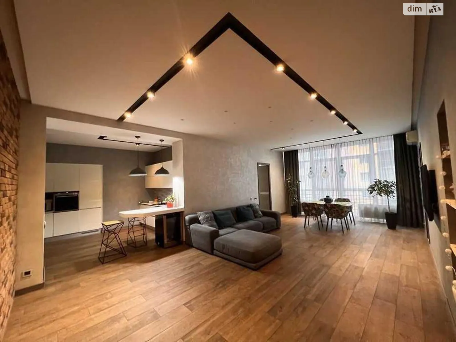 Сдается в аренду 4-комнатная квартира 130 кв. м в, цена: 1700 $ - фото 1