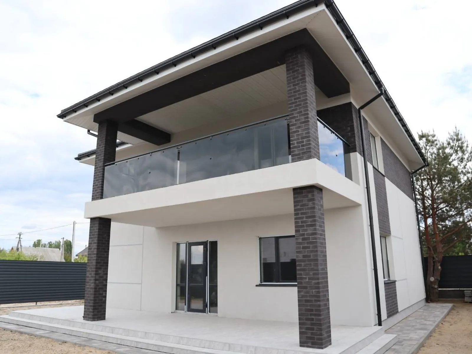 Продається будинок 2 поверховий 220 кв. м з банею/сауною, цена: 165000 $ - фото 1