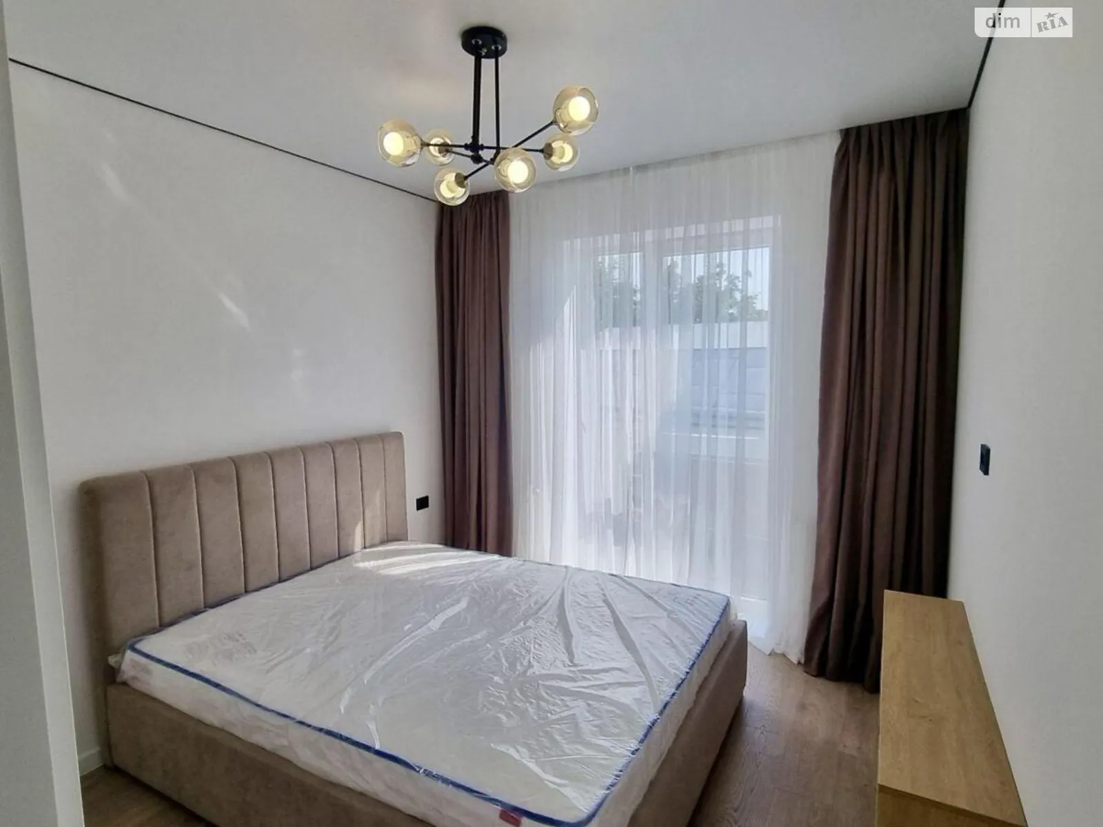 1-комнатная квартира 46 кв. м в Тернополе, ул. Госпитальная - фото 1