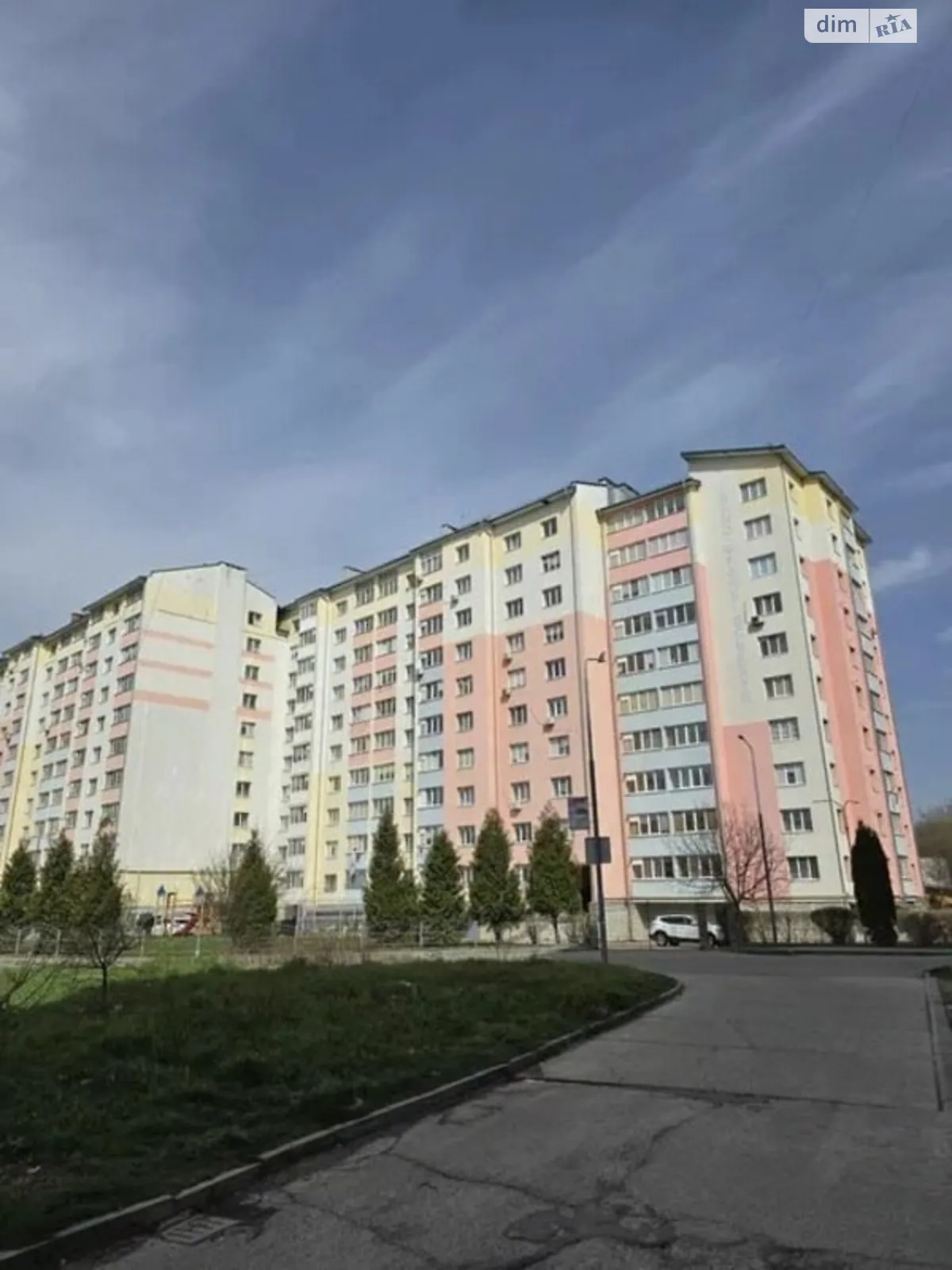Продається 3-кімнатна квартира 89 кв. м у Івано-Франківську, вул. Тролейбусна, 32 - фото 1