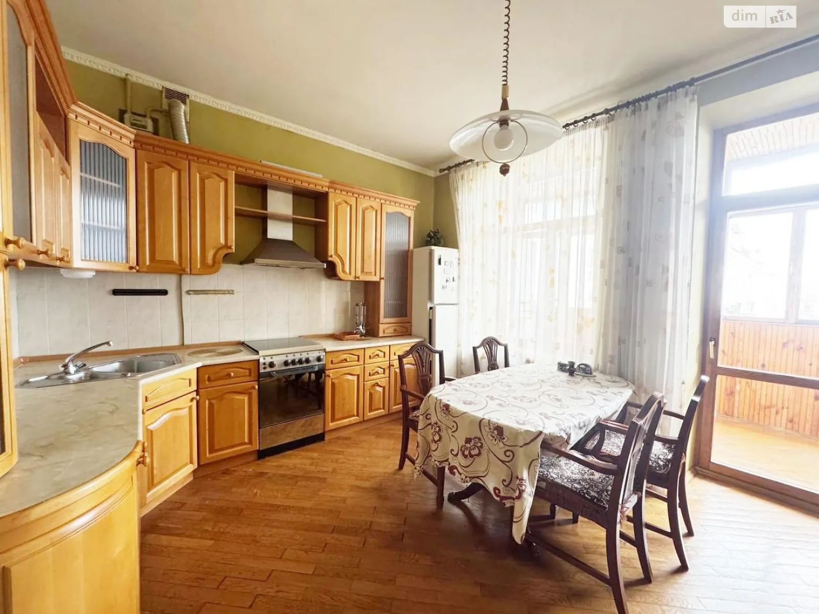 Здається в оренду 3-кімнатна квартира 87 кв. м у Києві, вул. Братська, 10 - фото 1