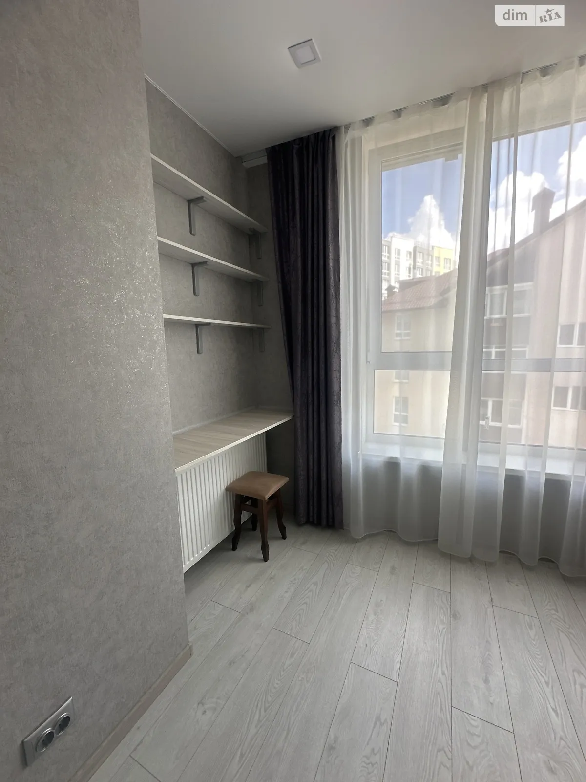 Продается 1-комнатная квартира 35 кв. м в Ирпене, ул. Григория Сковороды - фото 1