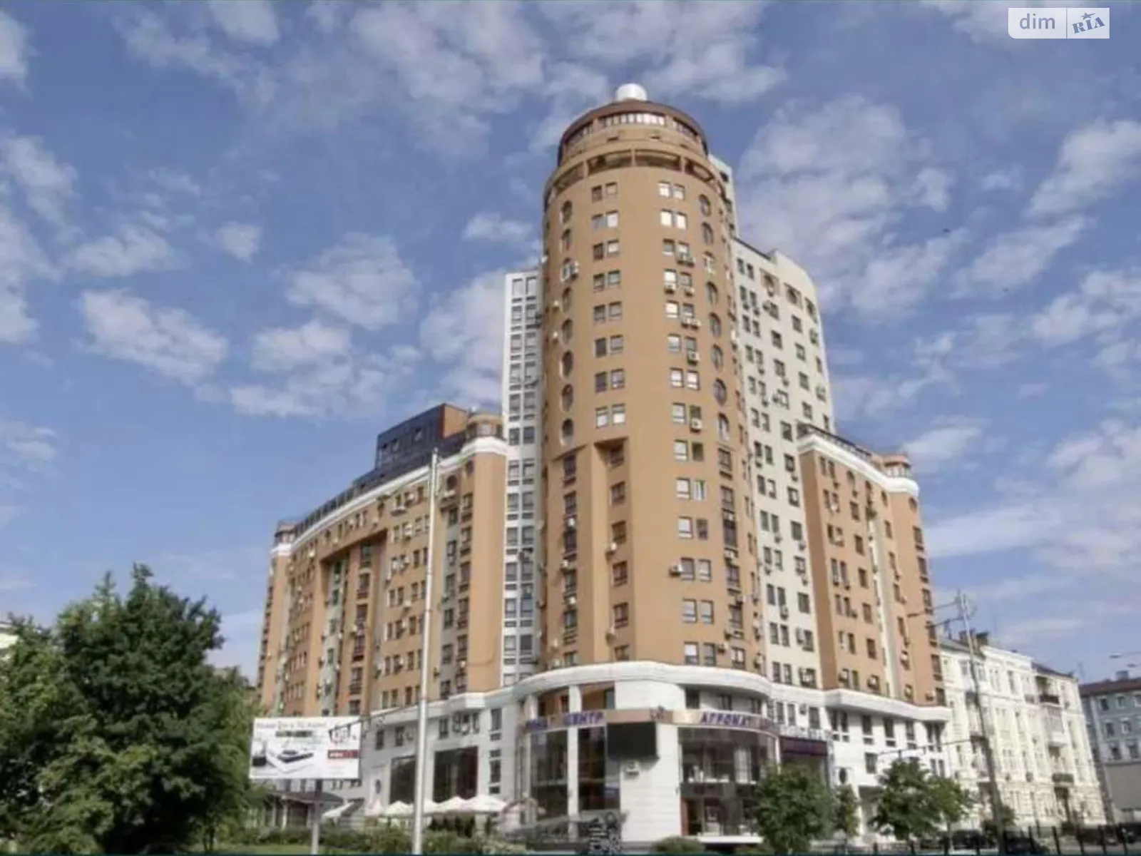 Здається в оренду 1-кімнатна квартира 55 кв. м у Києві, вул. Шота Руставелі, 44 - фото 1