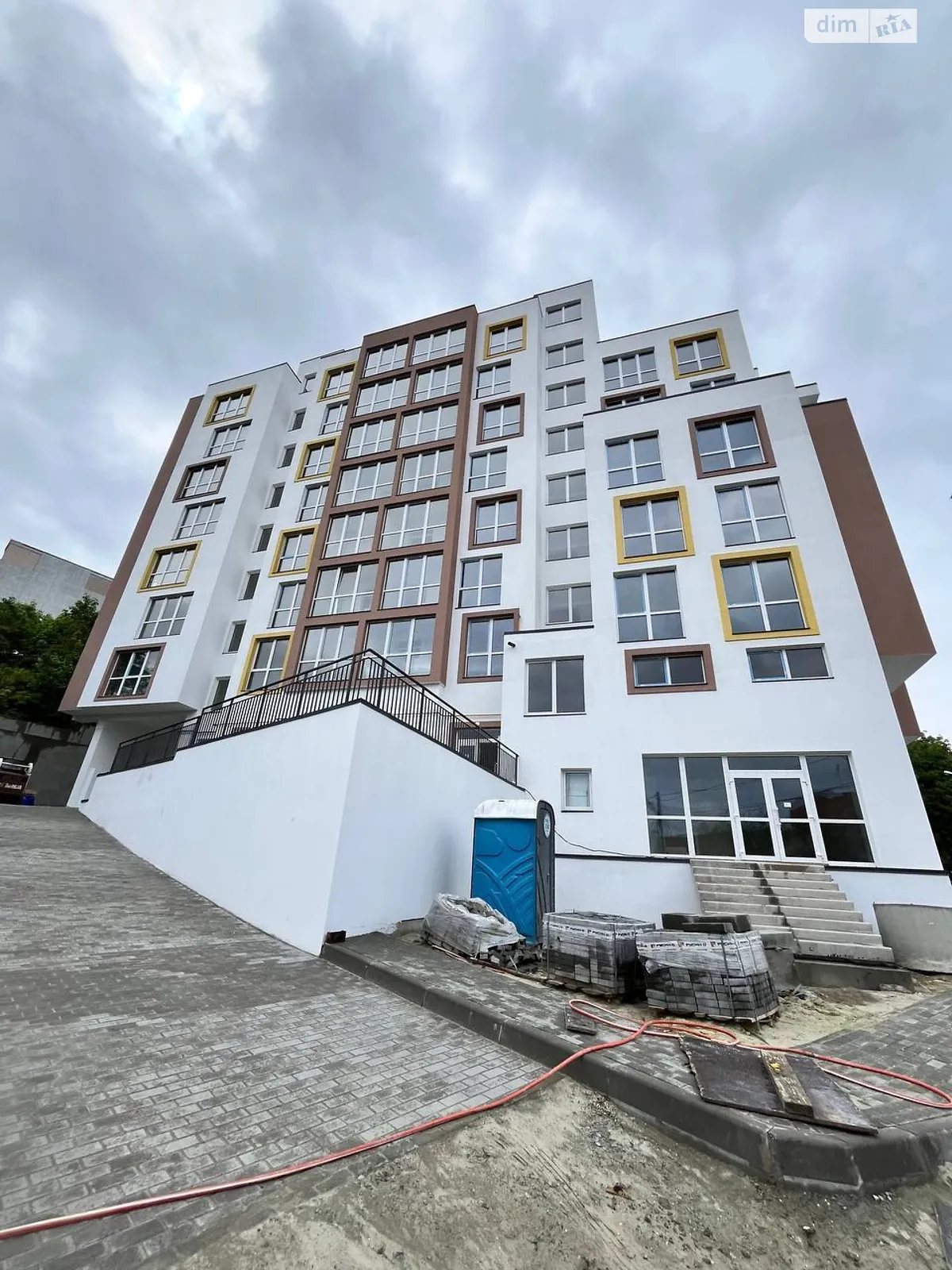 Продається 2-кімнатна квартира 75.05 кв. м у Львові, вул. Очеретяна, 11 - фото 1