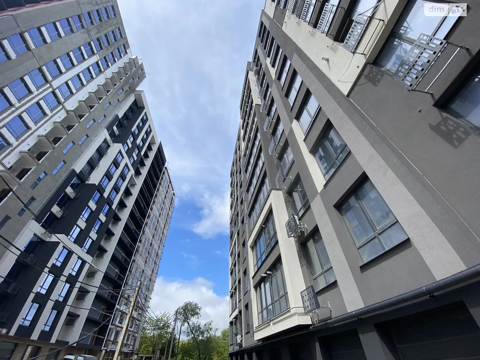 Продается 2-комнатная квартира 64 кв. м в Ивано-Франковске, ул. Героев Николаева(Сеченова), 129 - фото 1