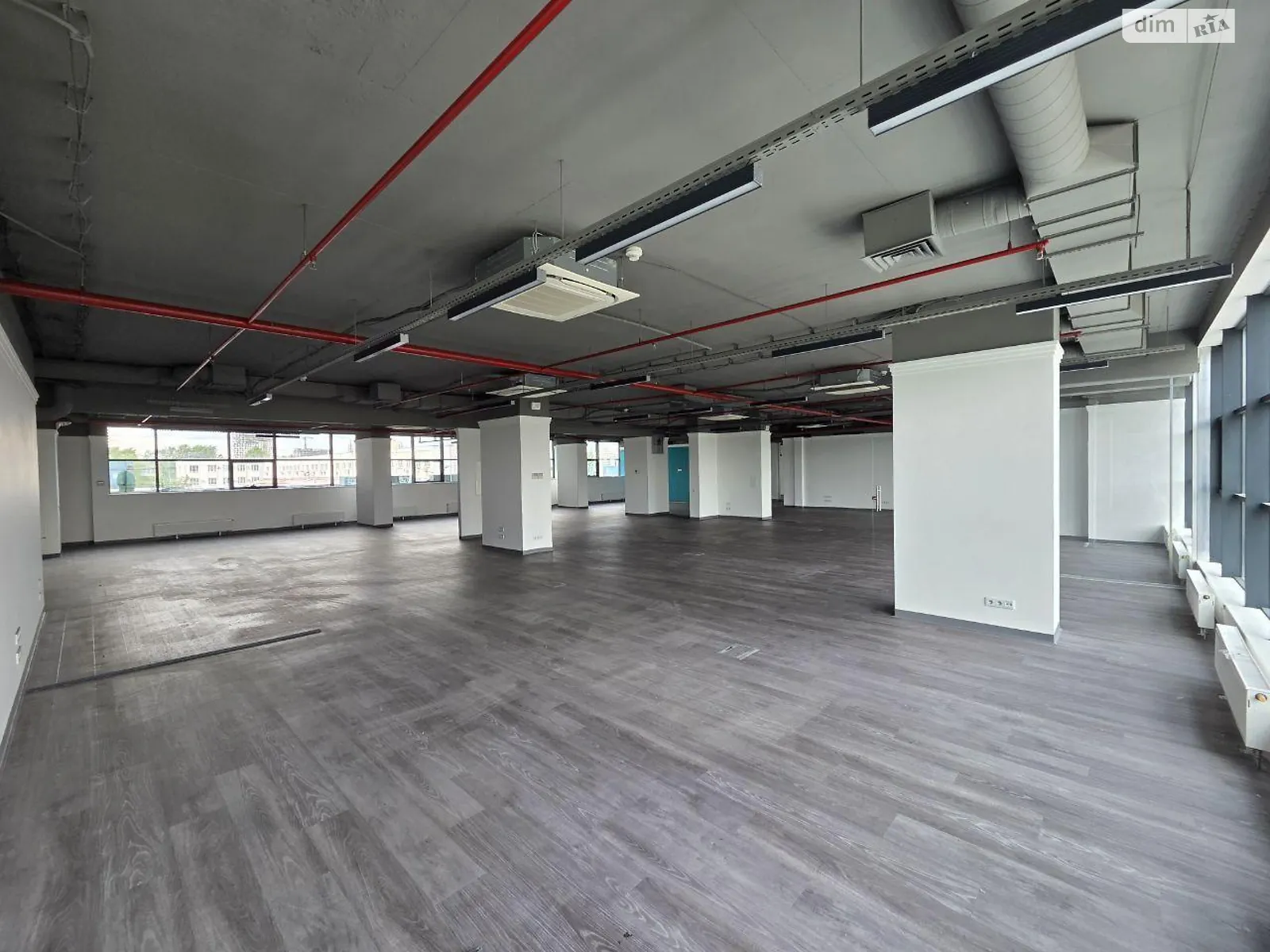 Сдается в аренду офис 1377 кв. м в бизнес-центре, цена: 34550 $ - фото 1