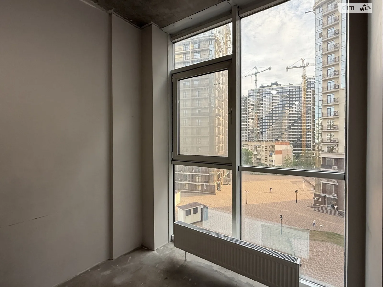 Продается 1-комнатная квартира 43 кв. м в Одессе, бул. Французский, 60В - фото 1
