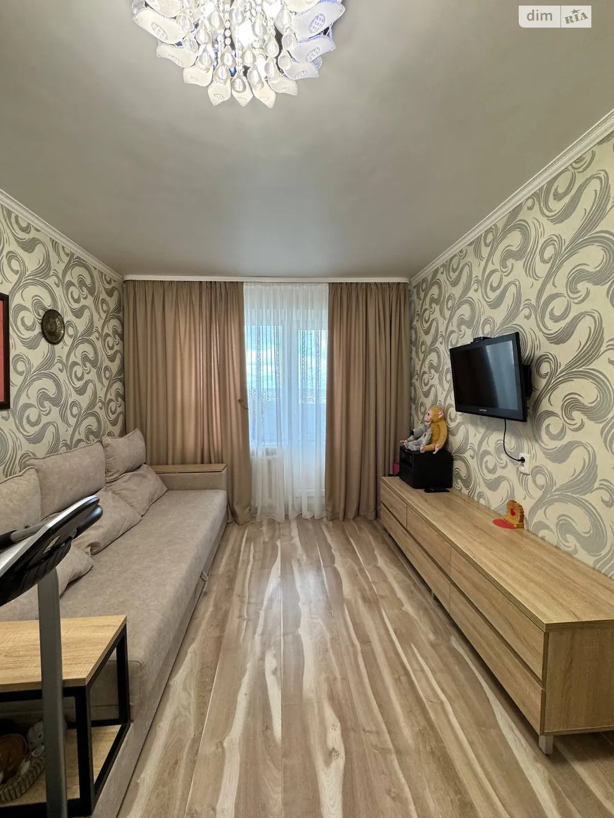 Продается 3-комнатная квартира 75.4 кв. м в Хмельницком, ул. Зализняка Максима - фото 1