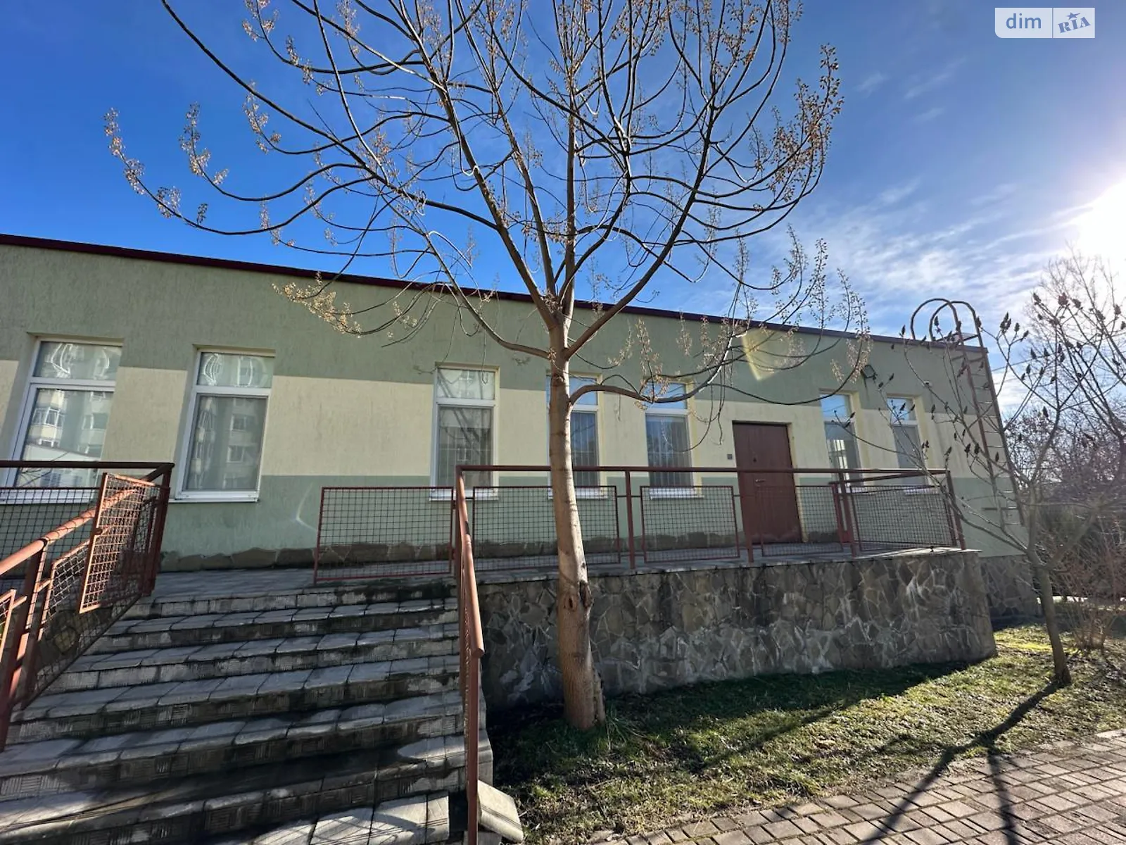 Продается помещения свободного назначения 486 кв. м в 1-этажном здании, цена: 625000 € - фото 1