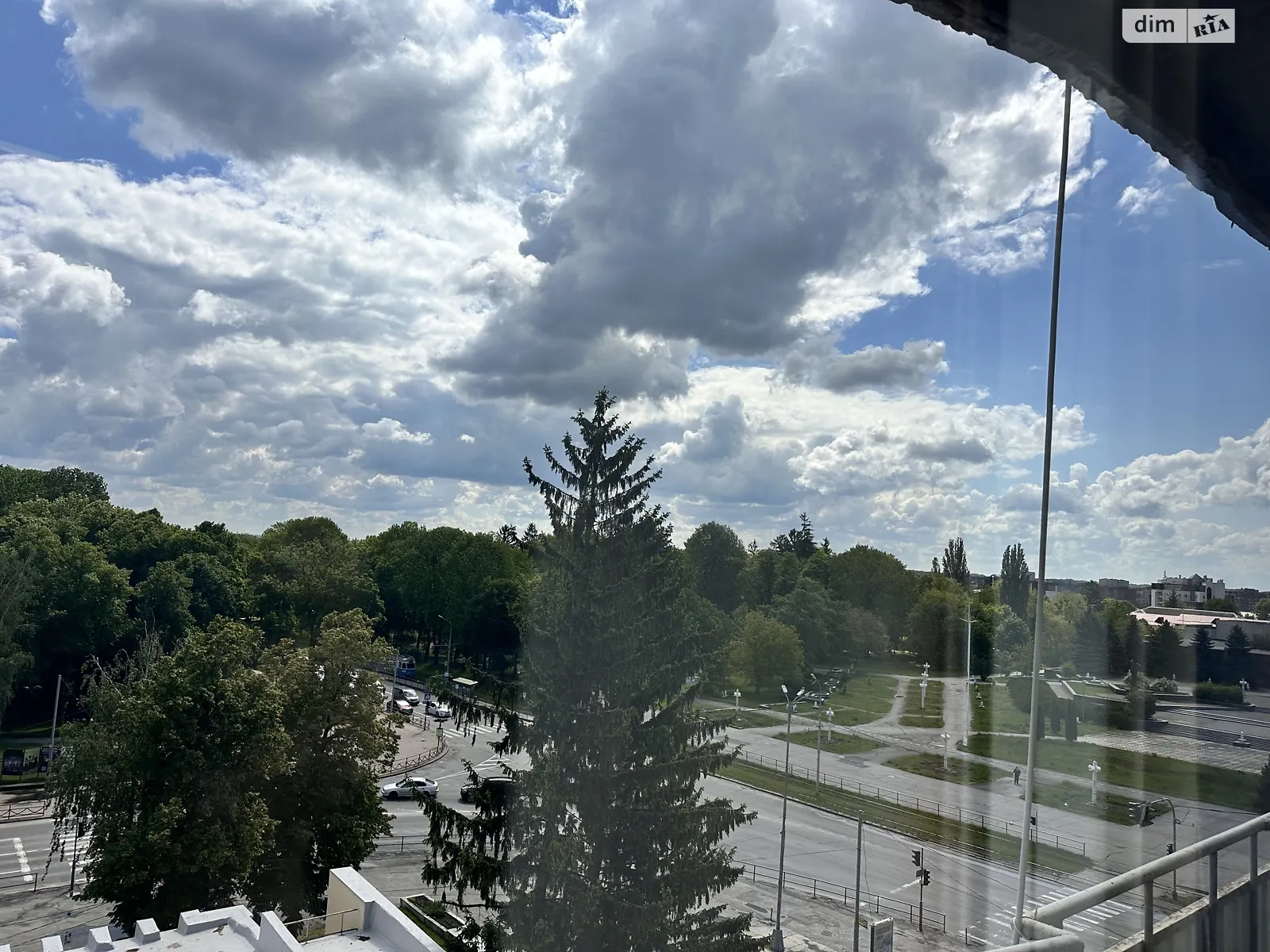 Сдается в аренду офис 11.3 кв. м в бизнес-центре, цена: 5424 грн - фото 1
