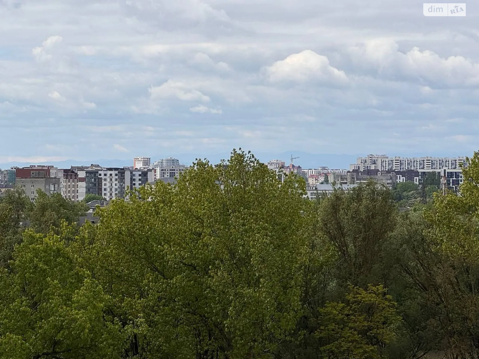 Продается 2-комнатная квартира 70 кв. м в Ивано-Франковске, ул. Галицкая, 141Б - фото 1