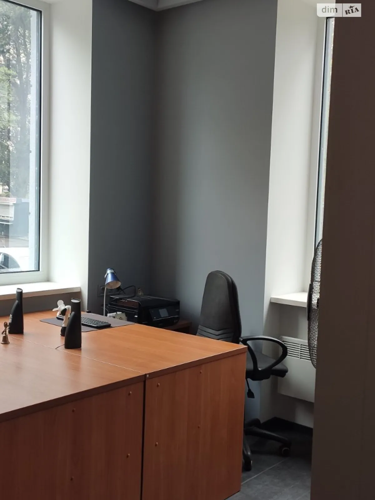 Здається в оренду приміщення вільного призначення 151 кв. м в 3-поверховій будівлі, цена: 35000 грн - фото 1