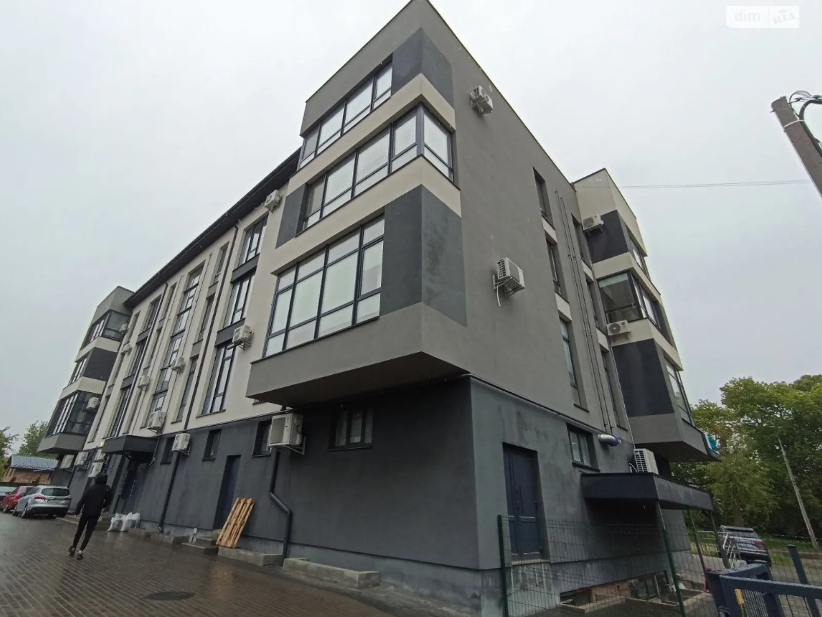Продається 2-кімнатна квартира 68.5 кв. м у Рівному, цена: 95800 $ - фото 1