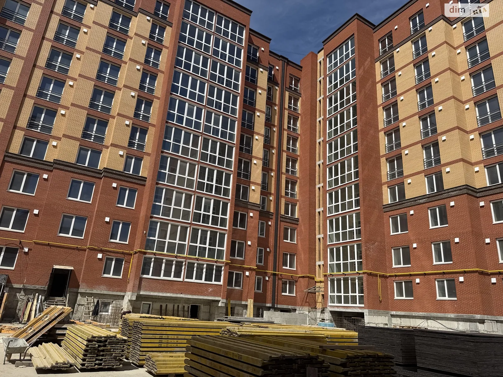3-комнатная квартира 73 кв. м в Тернополе, ул. Троллейбусная - фото 1