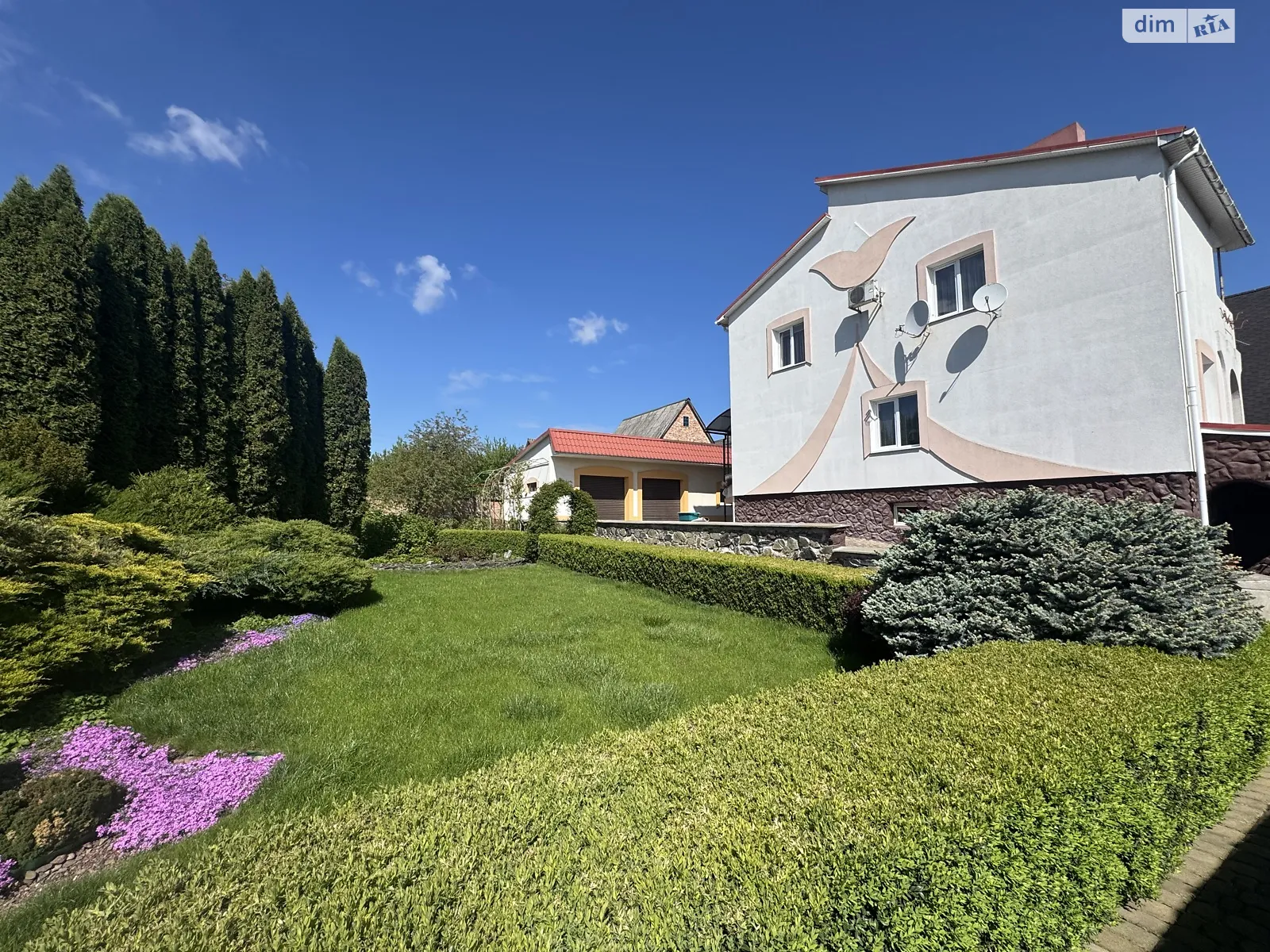 Продается дом на 2 этажа 217 кв. м с мебелью, цена: 210000 $ - фото 1