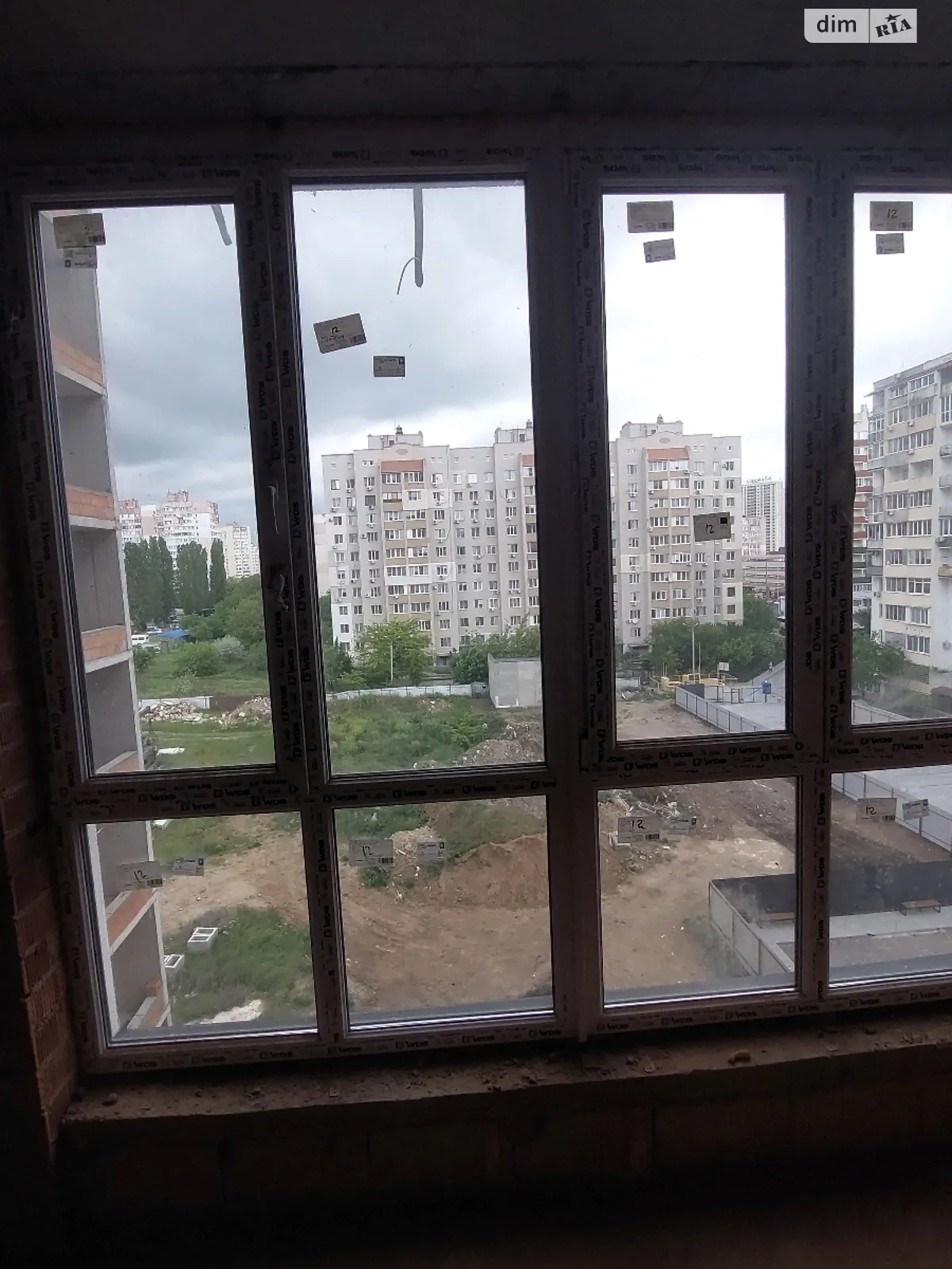 Продається 2-кімнатна квартира 73 кв. м у Одесі, вул. Академіка Сахарова, 14 - фото 1