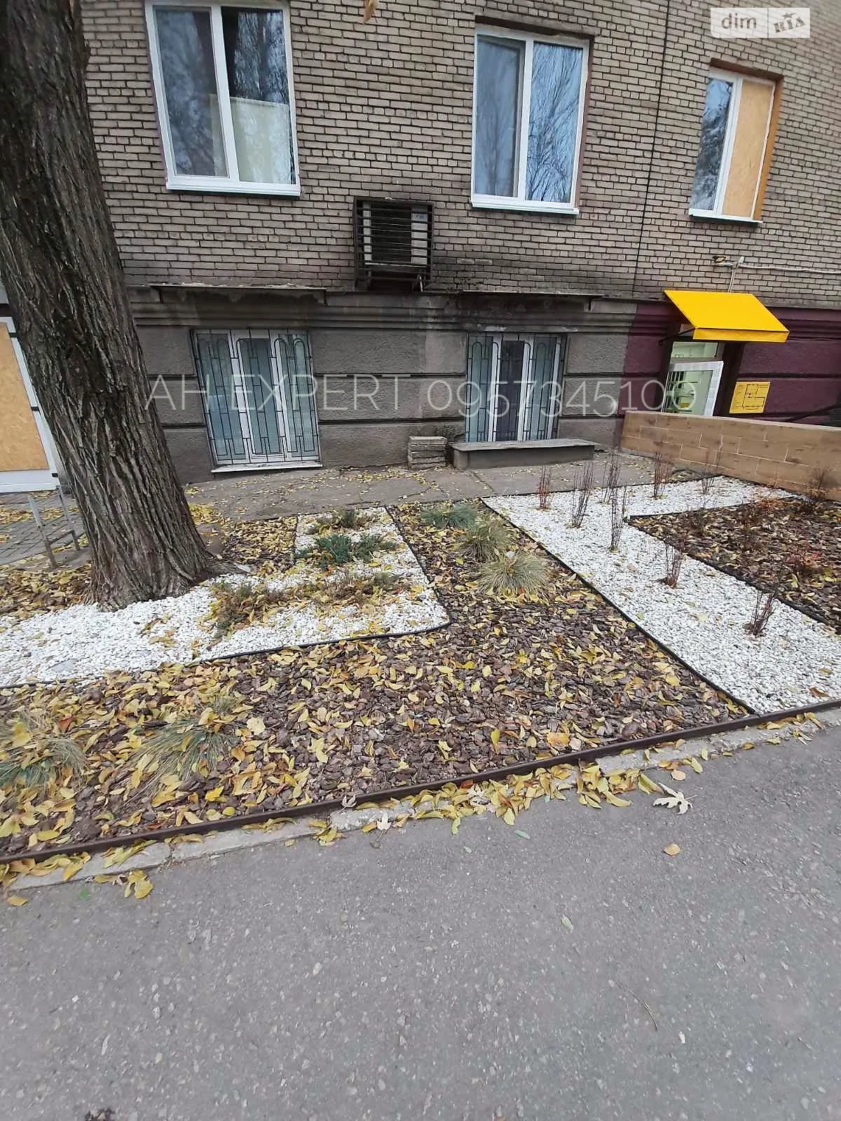 Продается офис 83 кв. м в бизнес-центре, цена: 55000 $ - фото 1