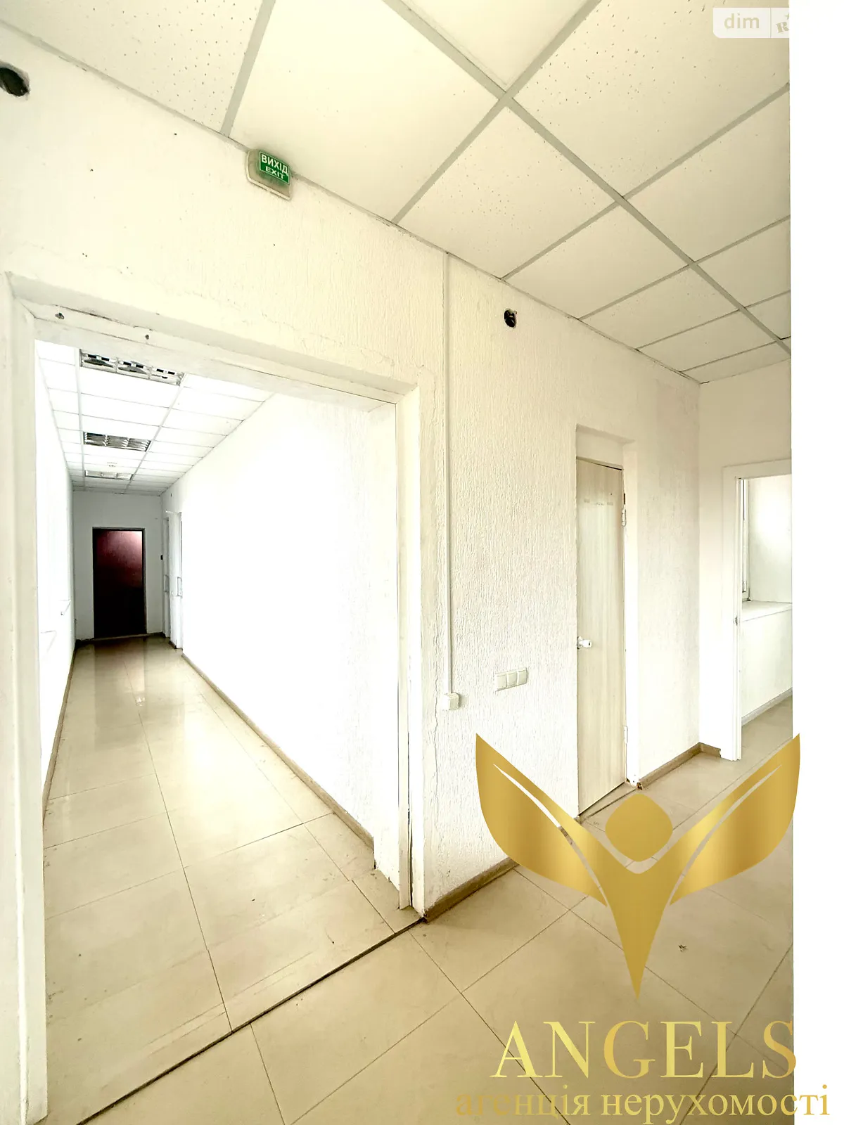 Сдается в аренду офис 152 кв. м в бизнес-центре, цена: 1000 $ - фото 1