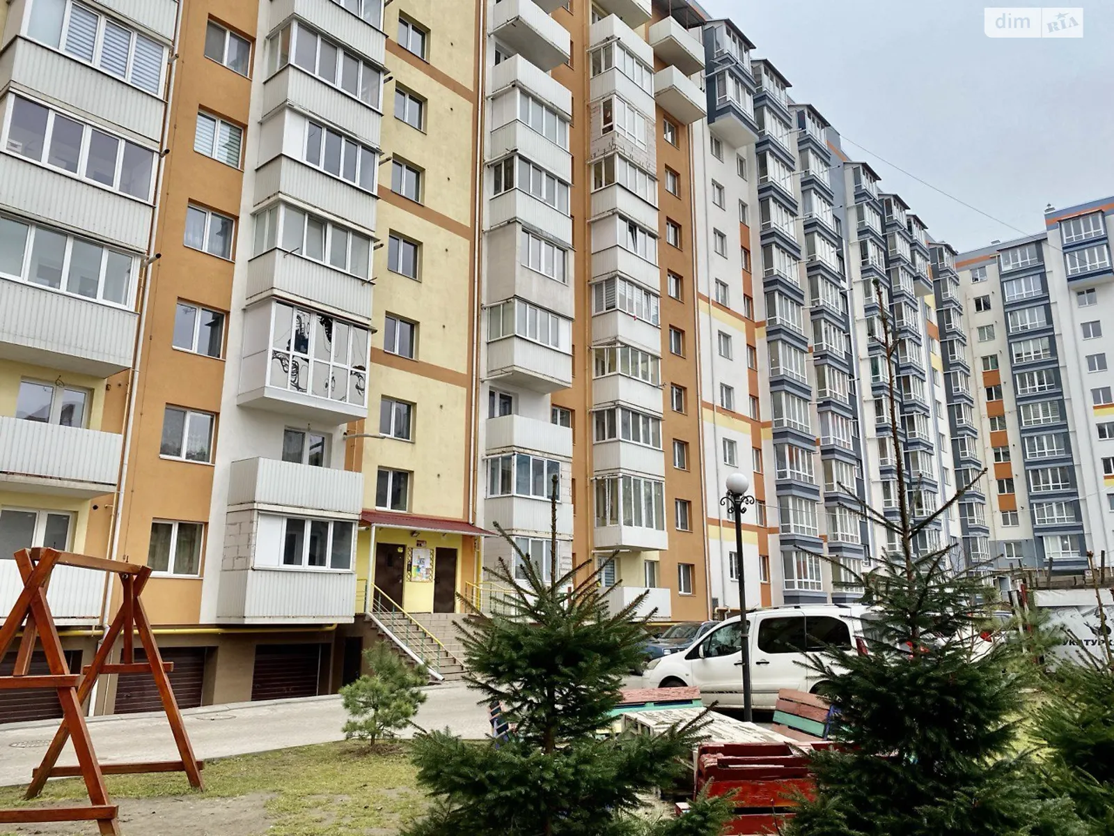 Продається 2-кімнатна квартира 77 кв. м у Рівному, вул. Гайдамацька - фото 1