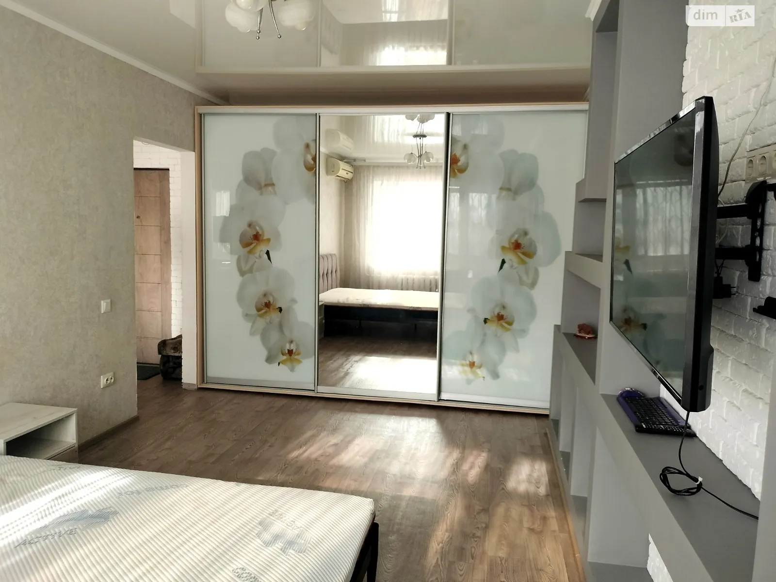 Продается 1-комнатная квартира 35 кв. м в Одессе, пер. Банный, 3 - фото 1