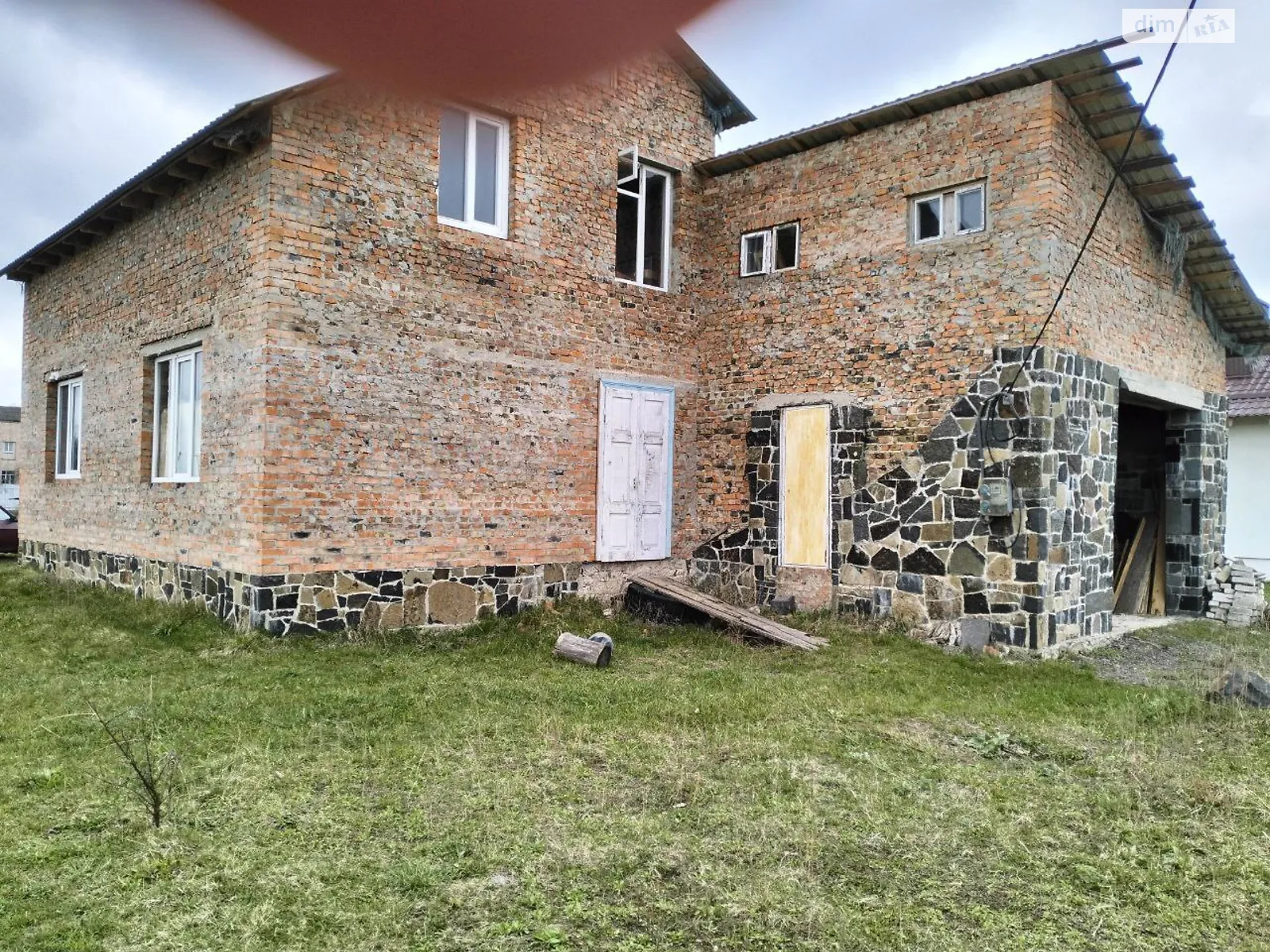 Продается одноэтажный дом 120 кв. м с гаражом, ул. Независимости - фото 1