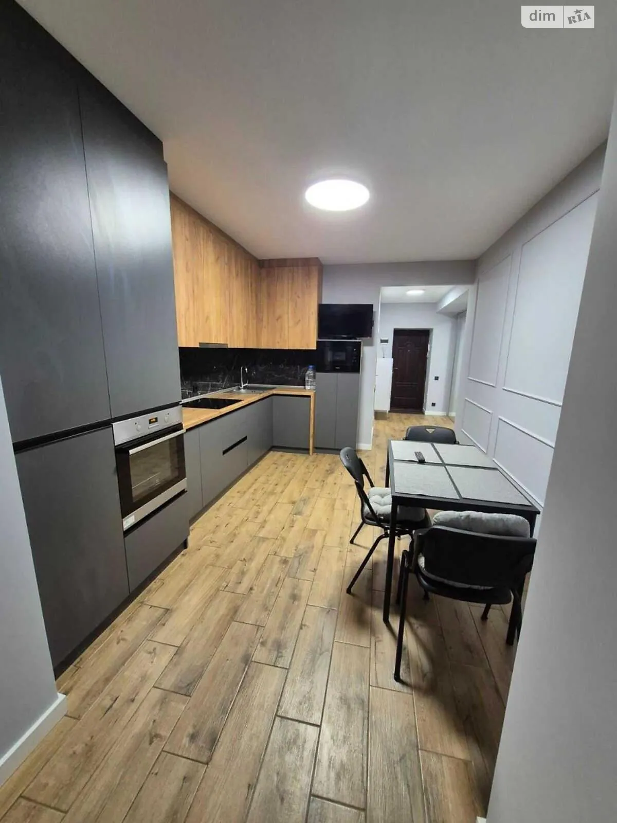 Здається в оренду 1-кімнатна квартира 50 кв. м у, цена: 550 € - фото 1
