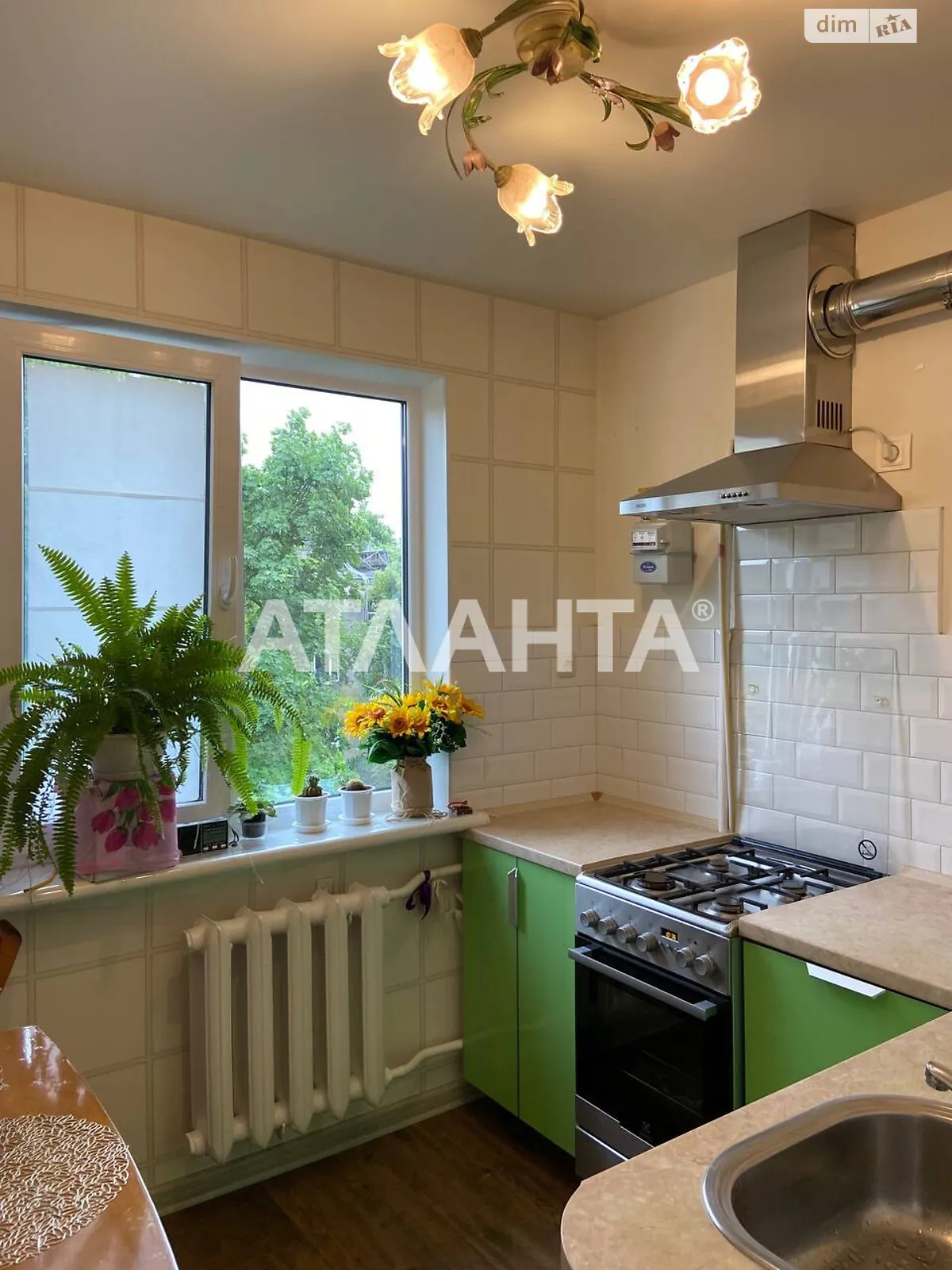 Продается 1-комнатная квартира 32.8 кв. м в Одессе, ул. Героев Крут - фото 1