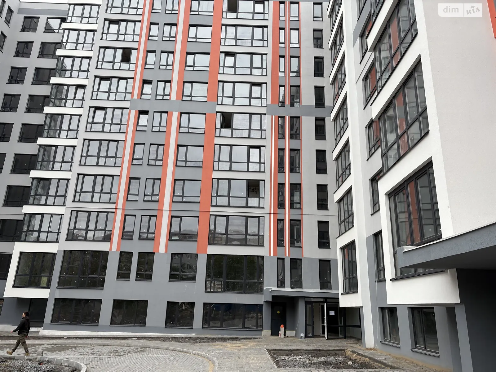 Продается 1-комнатная квартира 48 кв. м в Виннице, пл. Привокзальная, 30 - фото 1