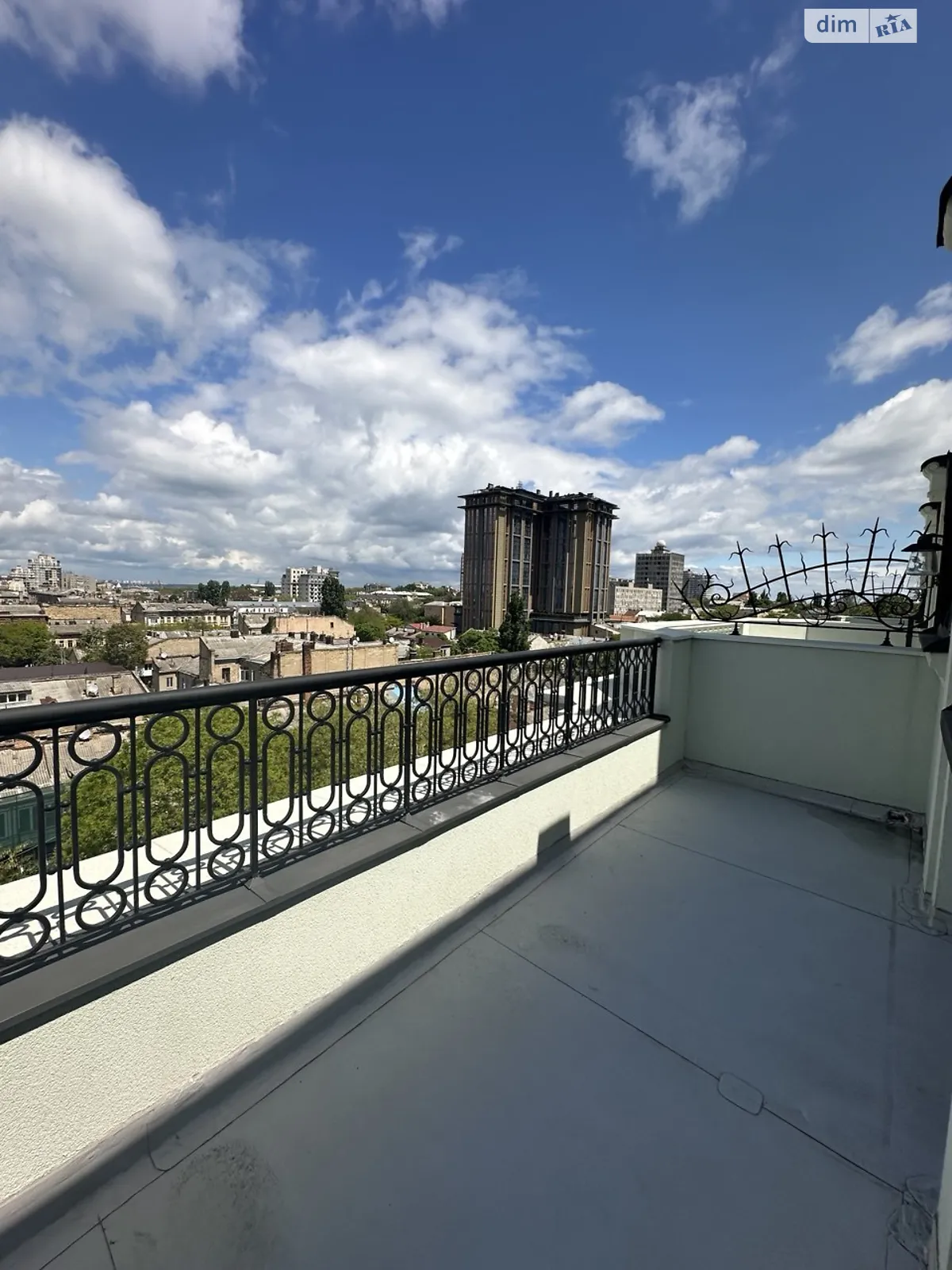 Продається 1-кімнатна квартира 55 кв. м у Одесі, вул. Гімназична, 13 - фото 1