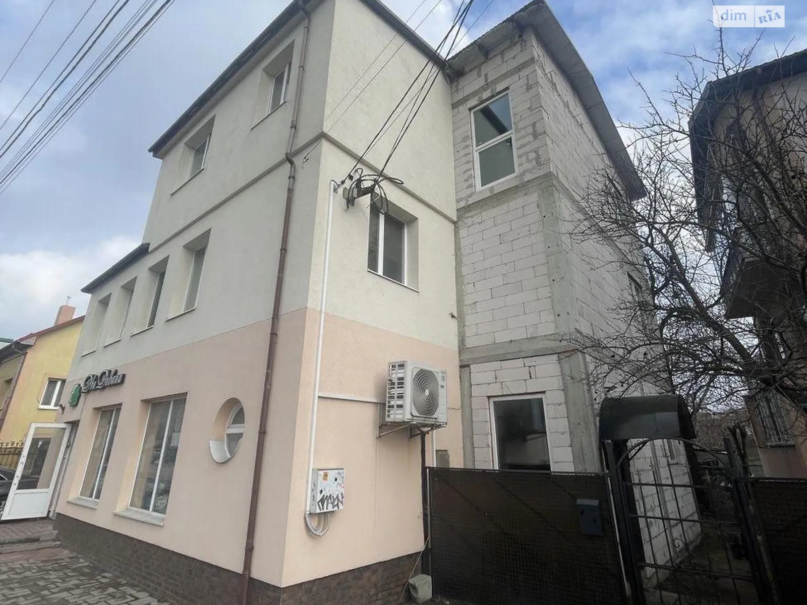 Продается 3-комнатная квартира 88 кв. м в Львове, ул. Княгини Ольги, 37 - фото 1