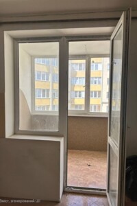 Продажа квартиры, Ивано-Франковск, Симоненко Василия (Савельева) улица, дом 37, кв. 65