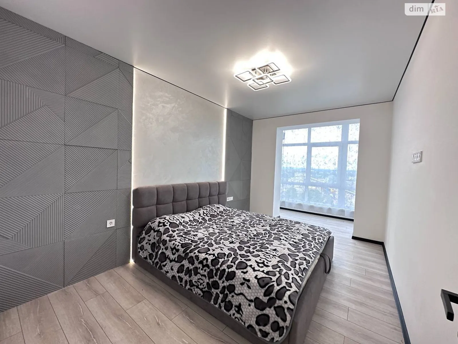 Продается 2-комнатная квартира 66 кв. м в Ивано-Франковске, ул. Высочана Семена, 18 корпус 11 - фото 1