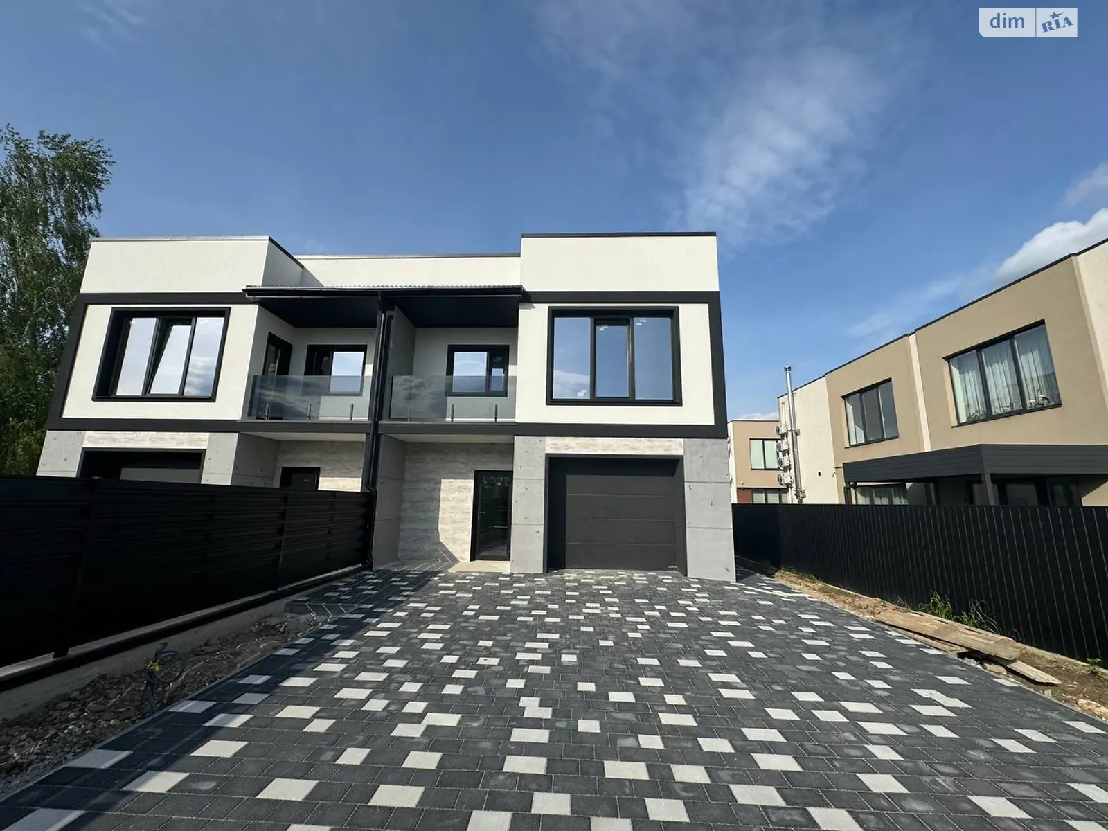 Криховцы (Ивано-Франковск), цена: 135000 $ - фото 1