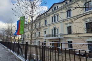 Довгострокова оренда офісного приміщення, Київ, р‑н. Печерськ, ст.м. Дніпро, Лаврська вулиця, буд. 16