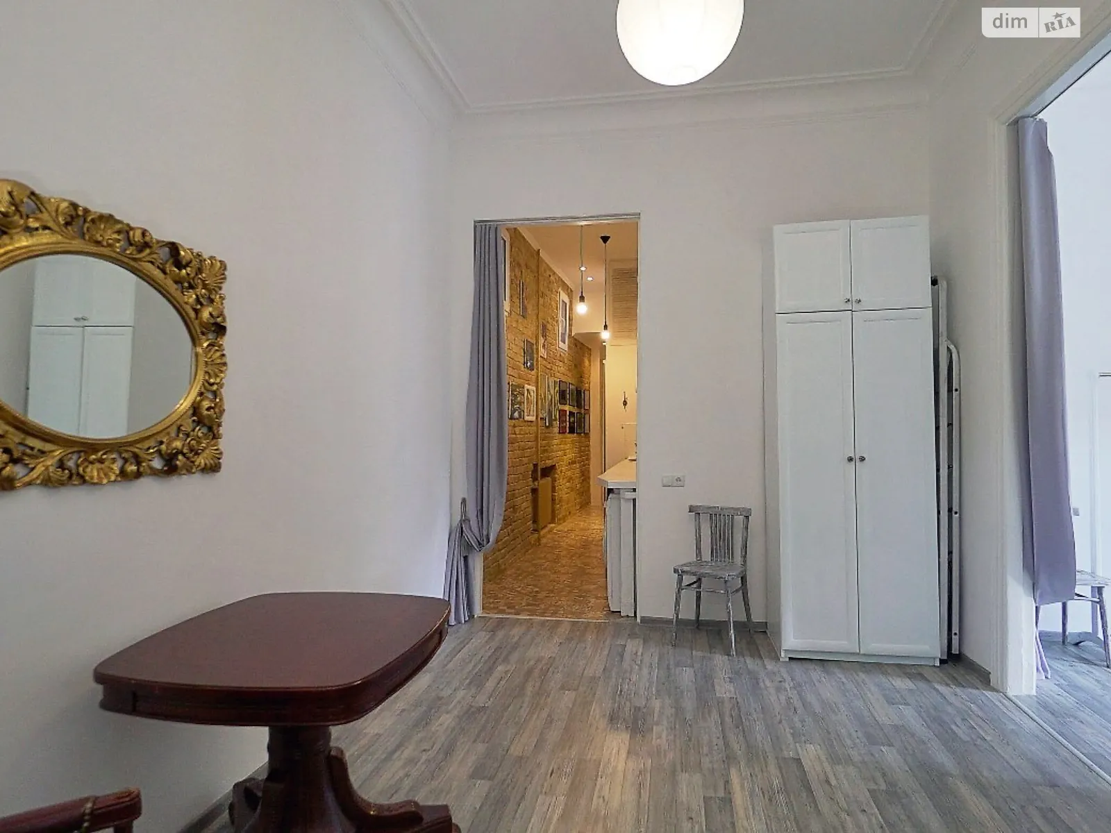 Продается 2-комнатная квартира 36.1 кв. м в Киеве, ул. Набережно-Крещатицкая, 7 - фото 1