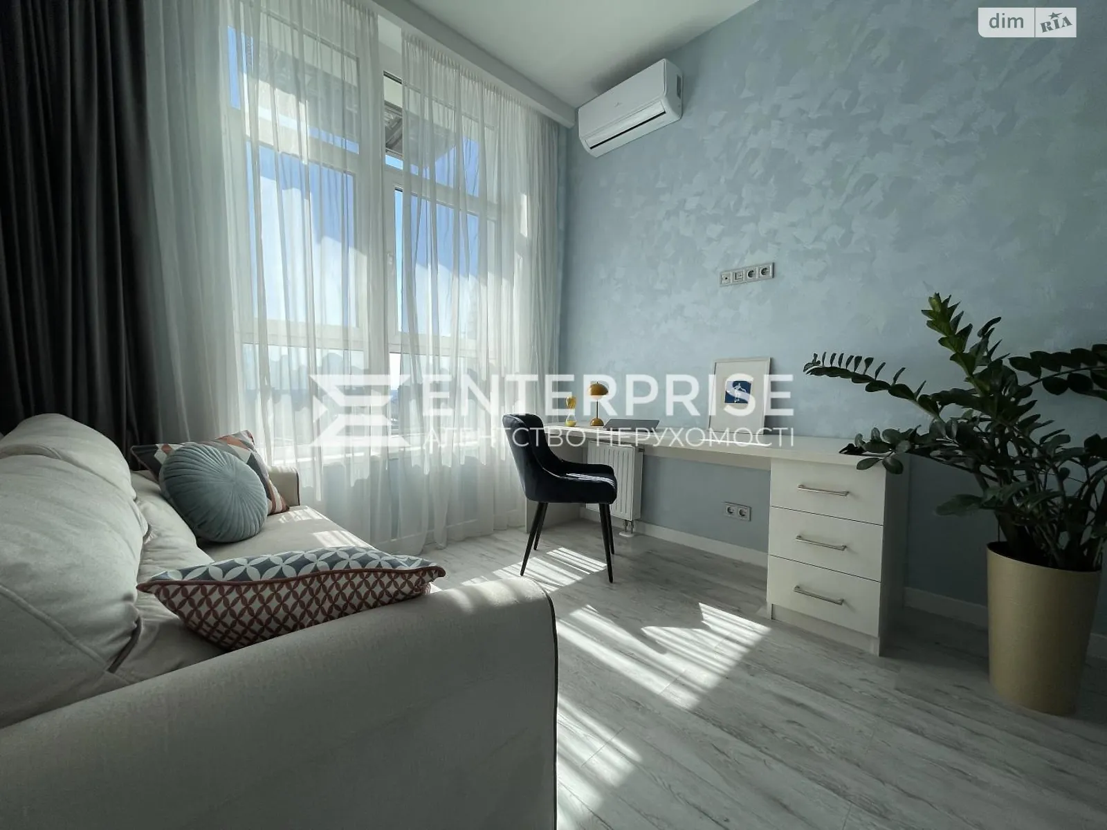 Продается 1-комнатная квартира 55 кв. м в Киеве, ул. Иоанна Павла II(Патриса Лумумбы), 11 - фото 1