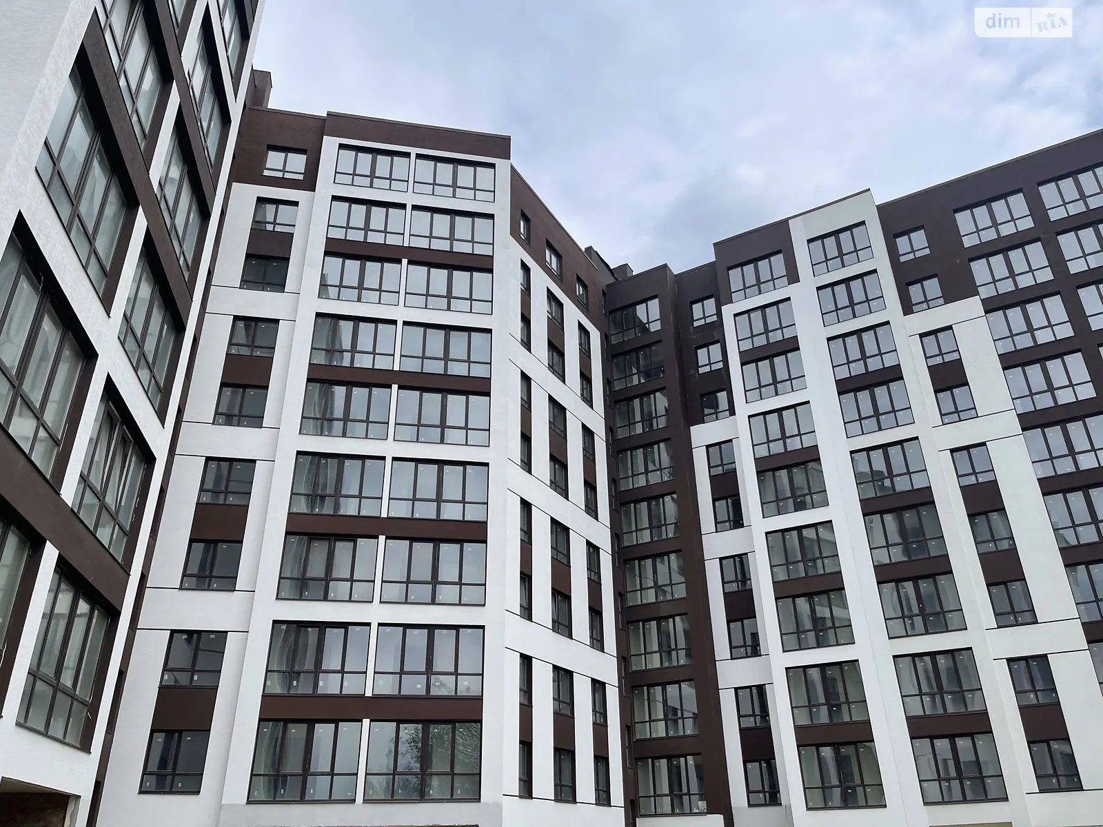 Продается 1-комнатная квартира 38.26 кв. м в Ивано-Франковске, ул. Ленкавского, 21 - фото 1