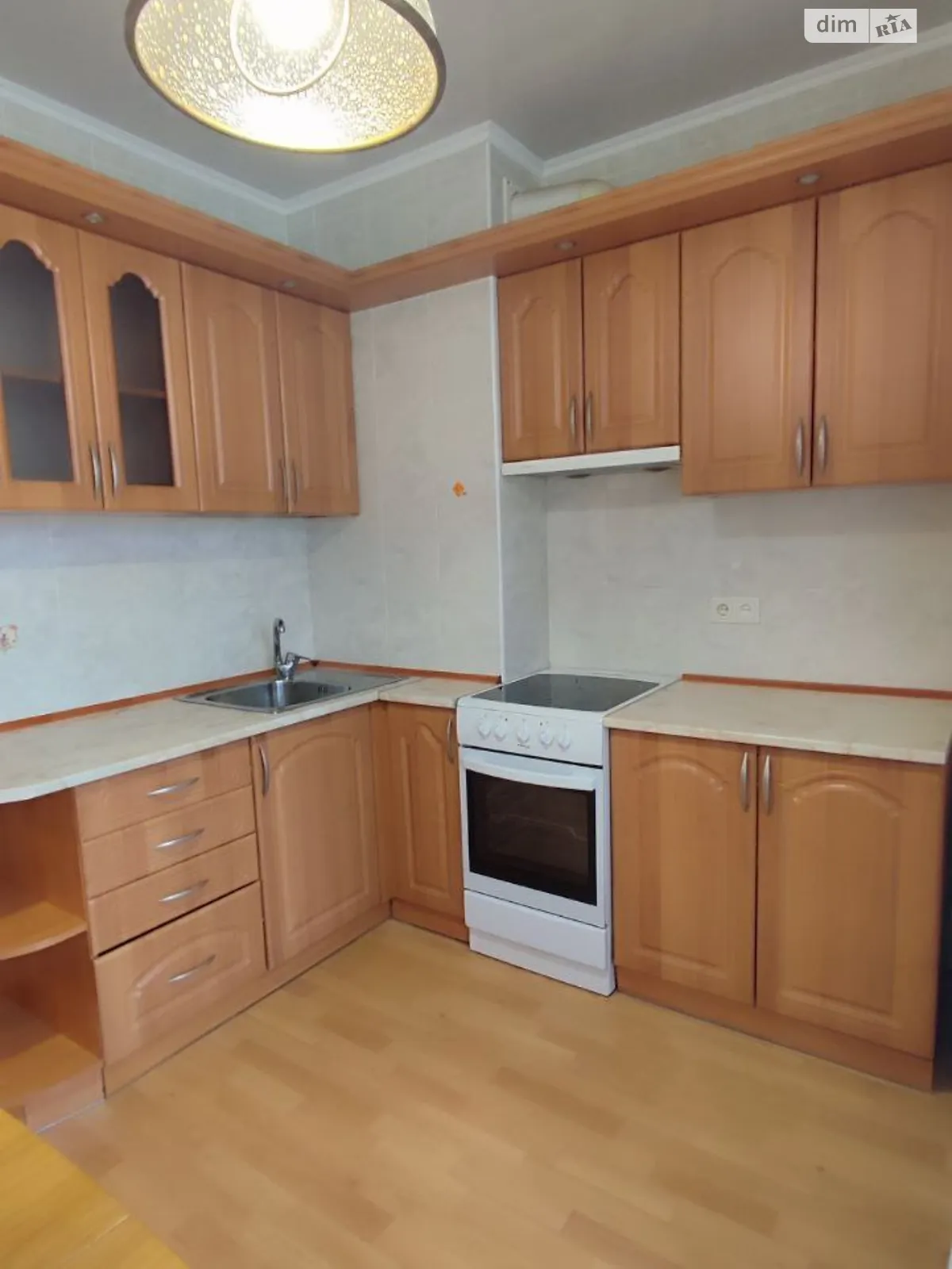 Продается 1-комнатная квартира 45 кв. м в Киеве, ул. Олевская, 7 - фото 1