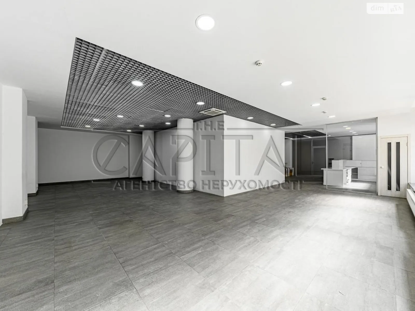 Сдается в аренду офис 260 кв. м в бизнес-центре, цена: 4500 $ - фото 1