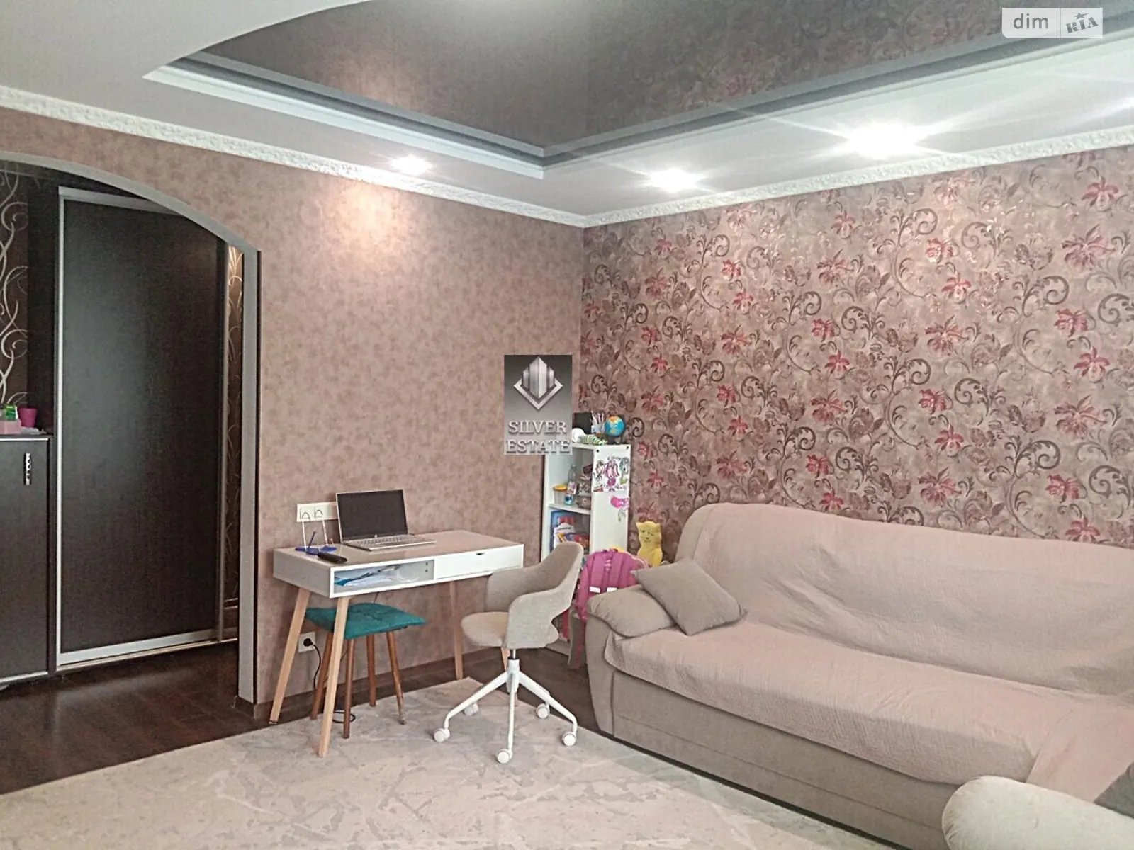 3-комнатная квартира 67 кв. м в Запорожье, ул. Брюллова - фото 1