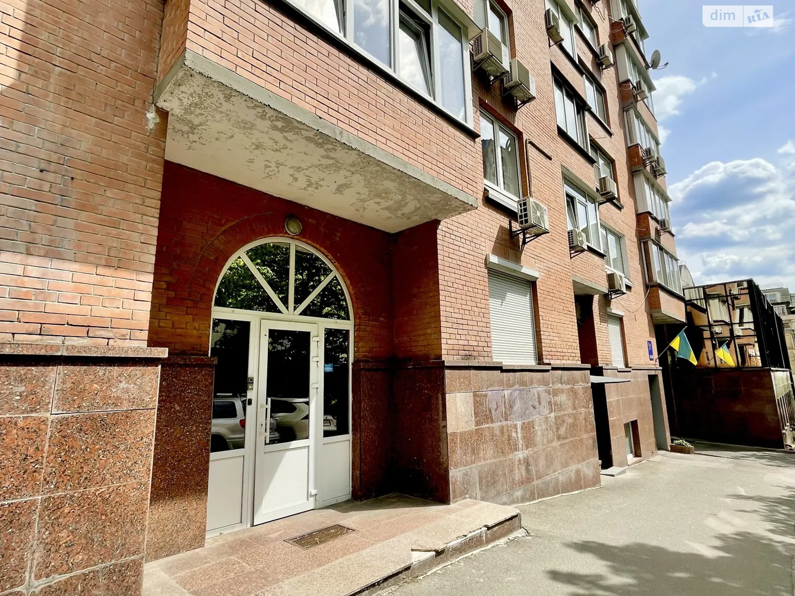 ул. Александра Конисского(Тургеневская), 52/58 Солдатская Слободка Киев Лукьяновская, цена: 300000 $ - фото 1