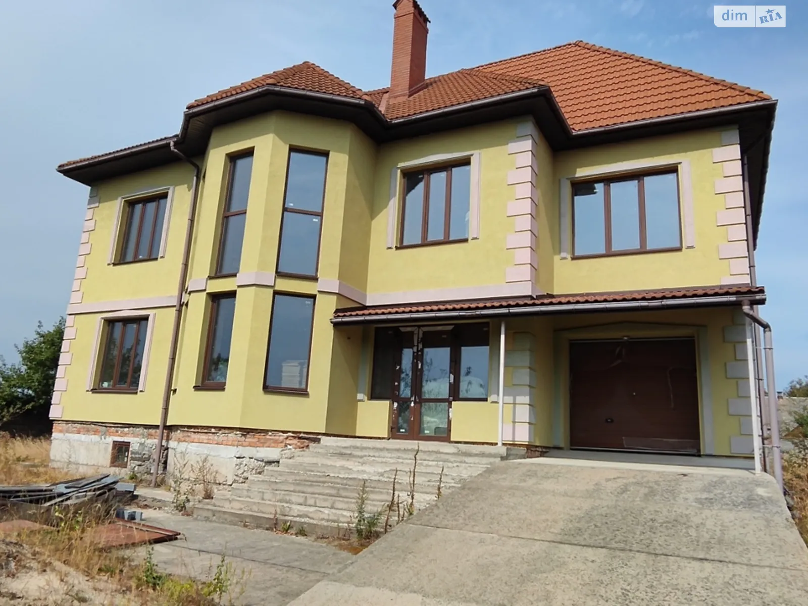 Продается дом на 2 этажа 253 кв. м с садом, цена: 155000 $ - фото 1