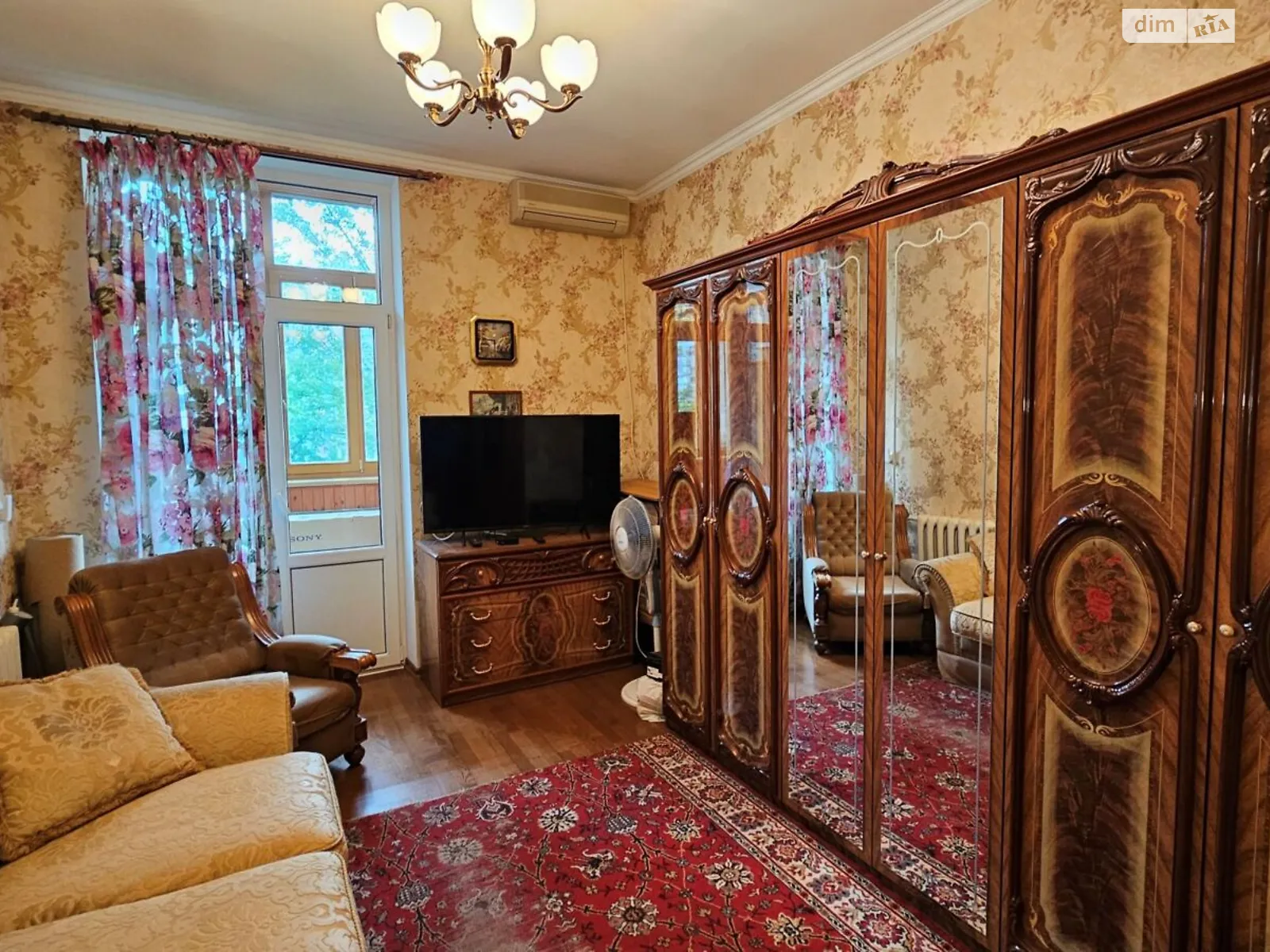 Продається 2-кімнатна квартира 51.2 кв. м у Києві, вул. Хрещатик, 21 - фото 1