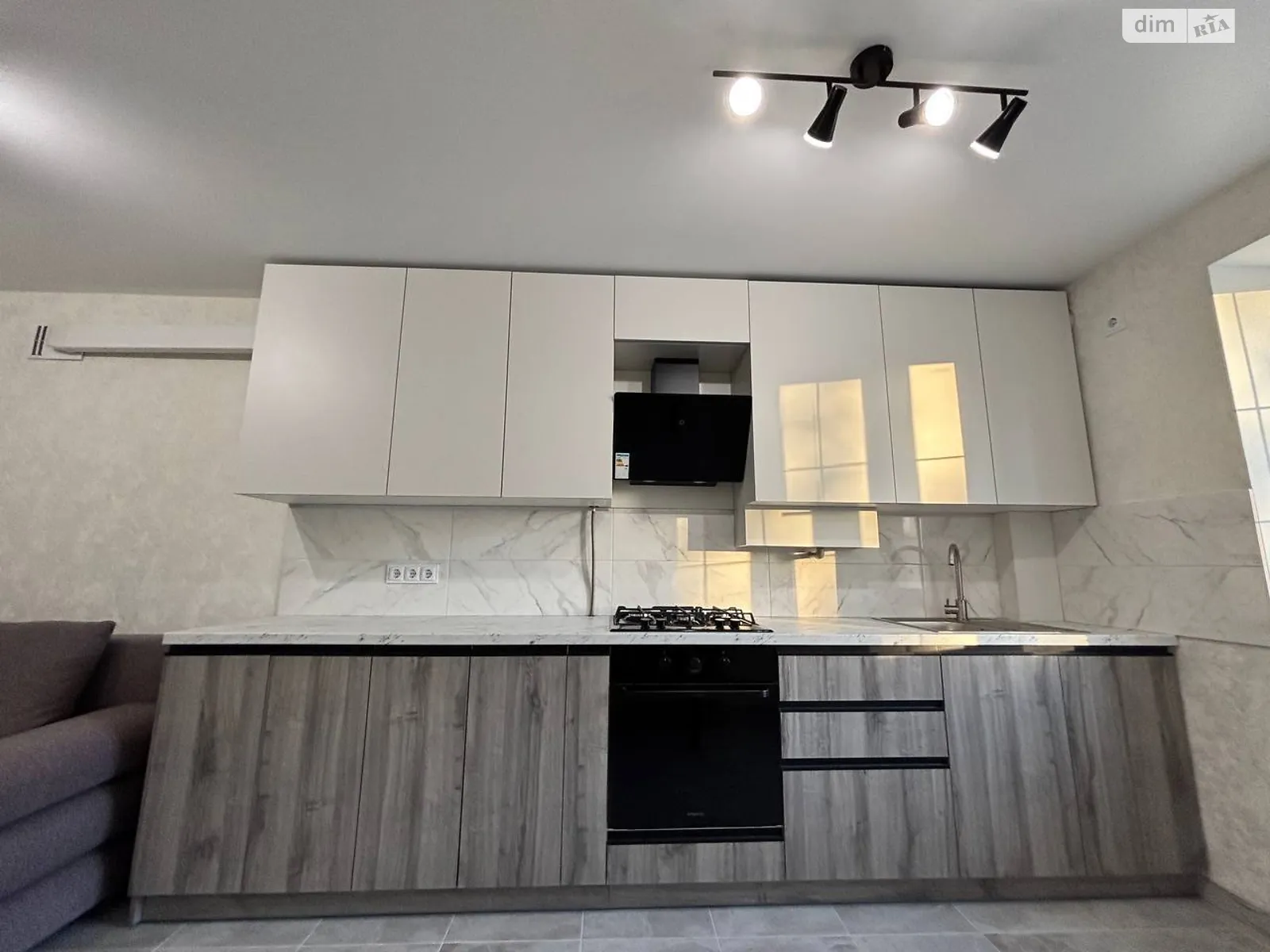 Продается 1-комнатная квартира 50 кв. м в Борисполе, ул. Новая, 31А - фото 1