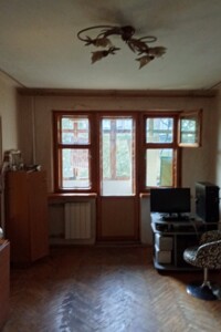 Продаж квартири, Харків, р‑н. ХТЗ, ст.м. Індустріальна, Франтішка Крала вулиця, буд. 57
