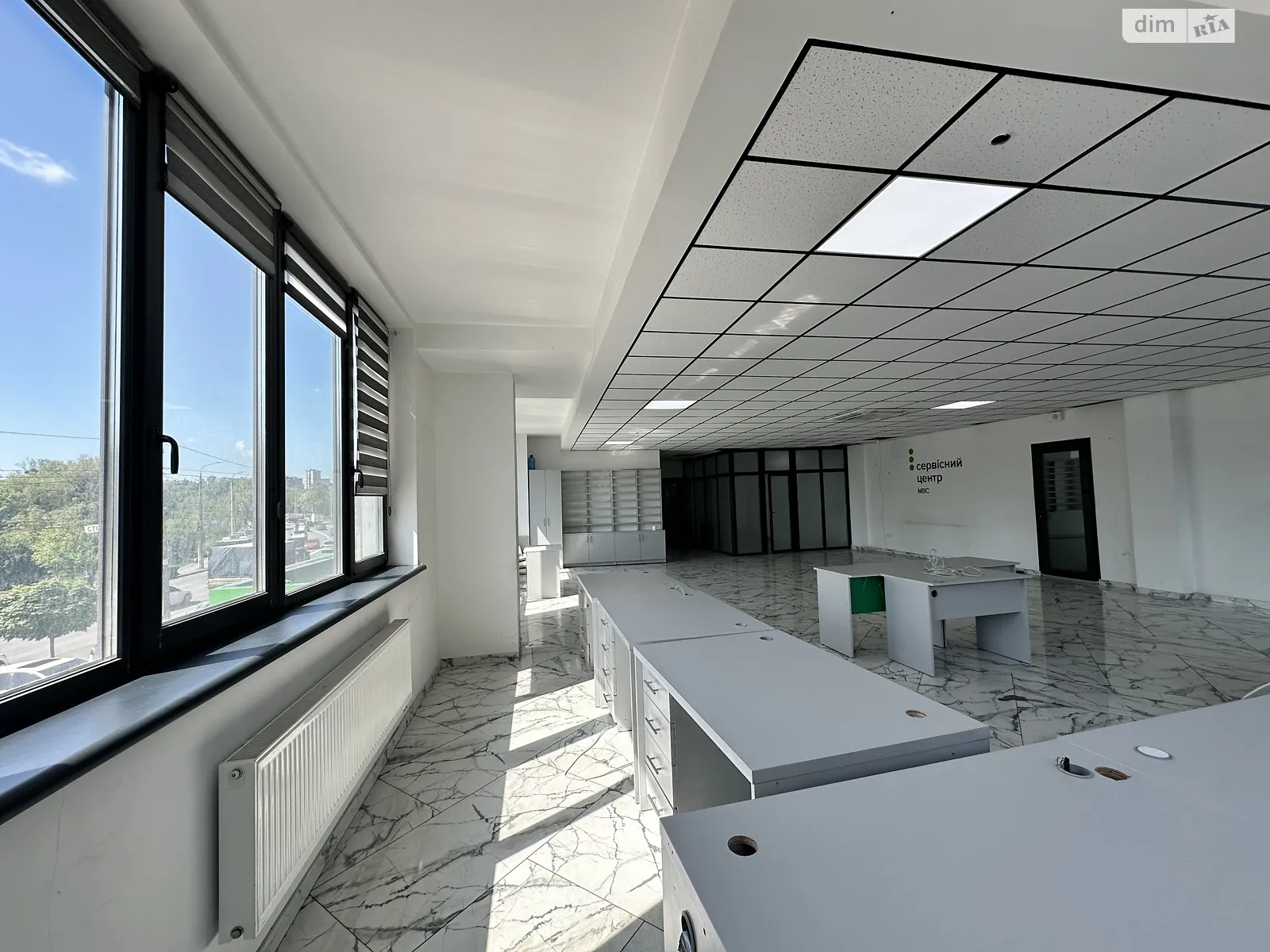 Сдается в аренду офис 220 кв. м в бизнес-центре, цена: 4560 $ - фото 1